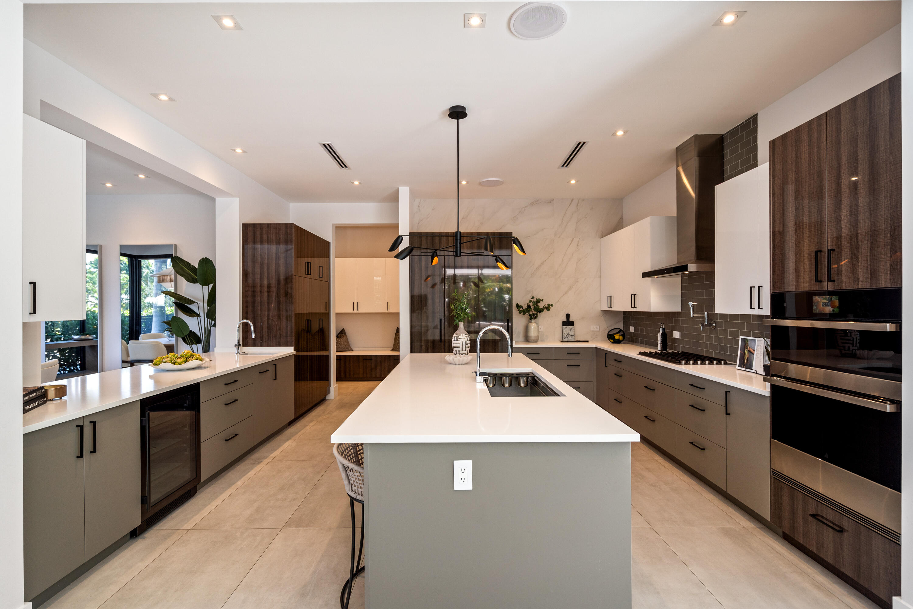 2500 Middle River, Fort Lauderdale FL 33305