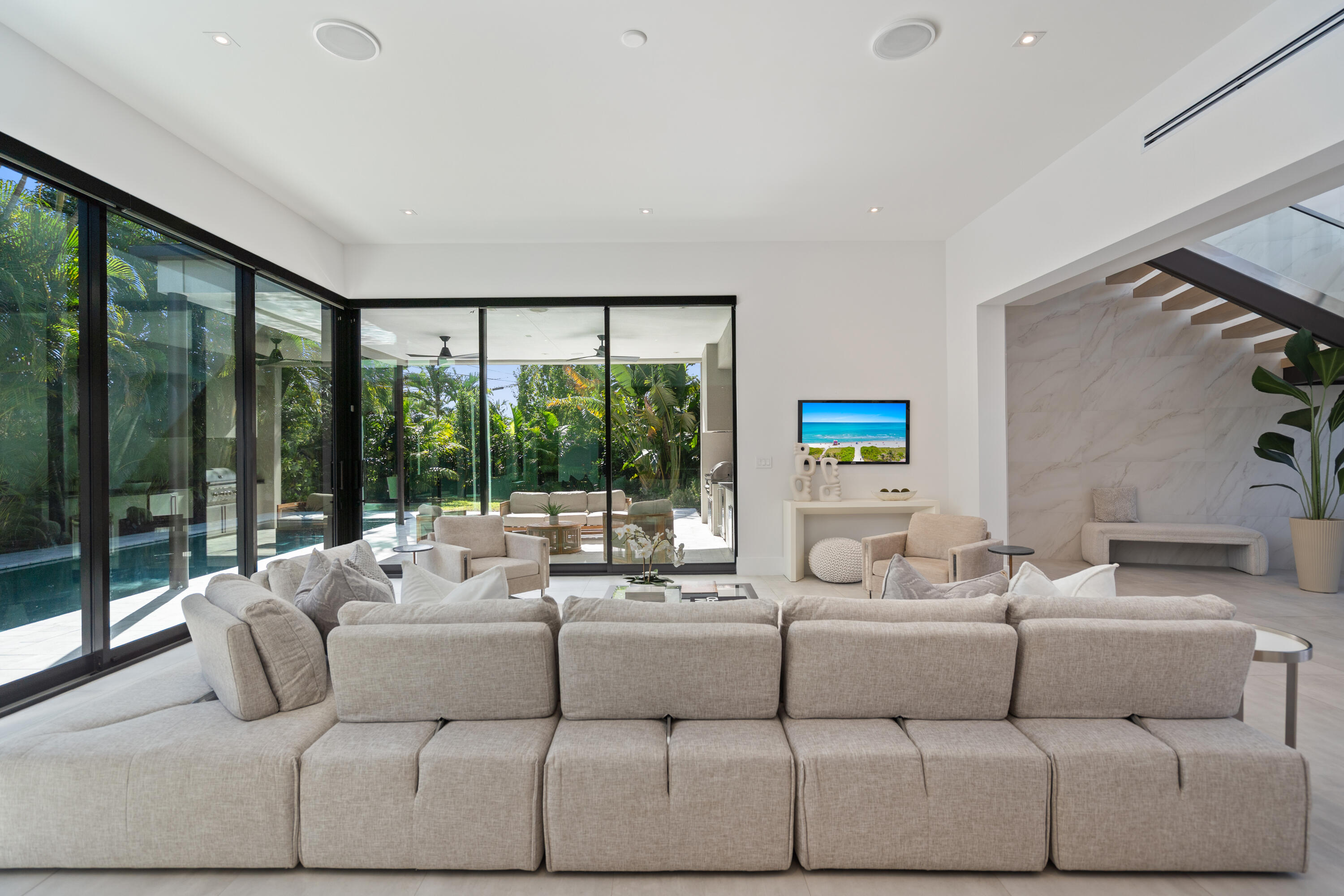 2500 Middle River, Fort Lauderdale FL 33305