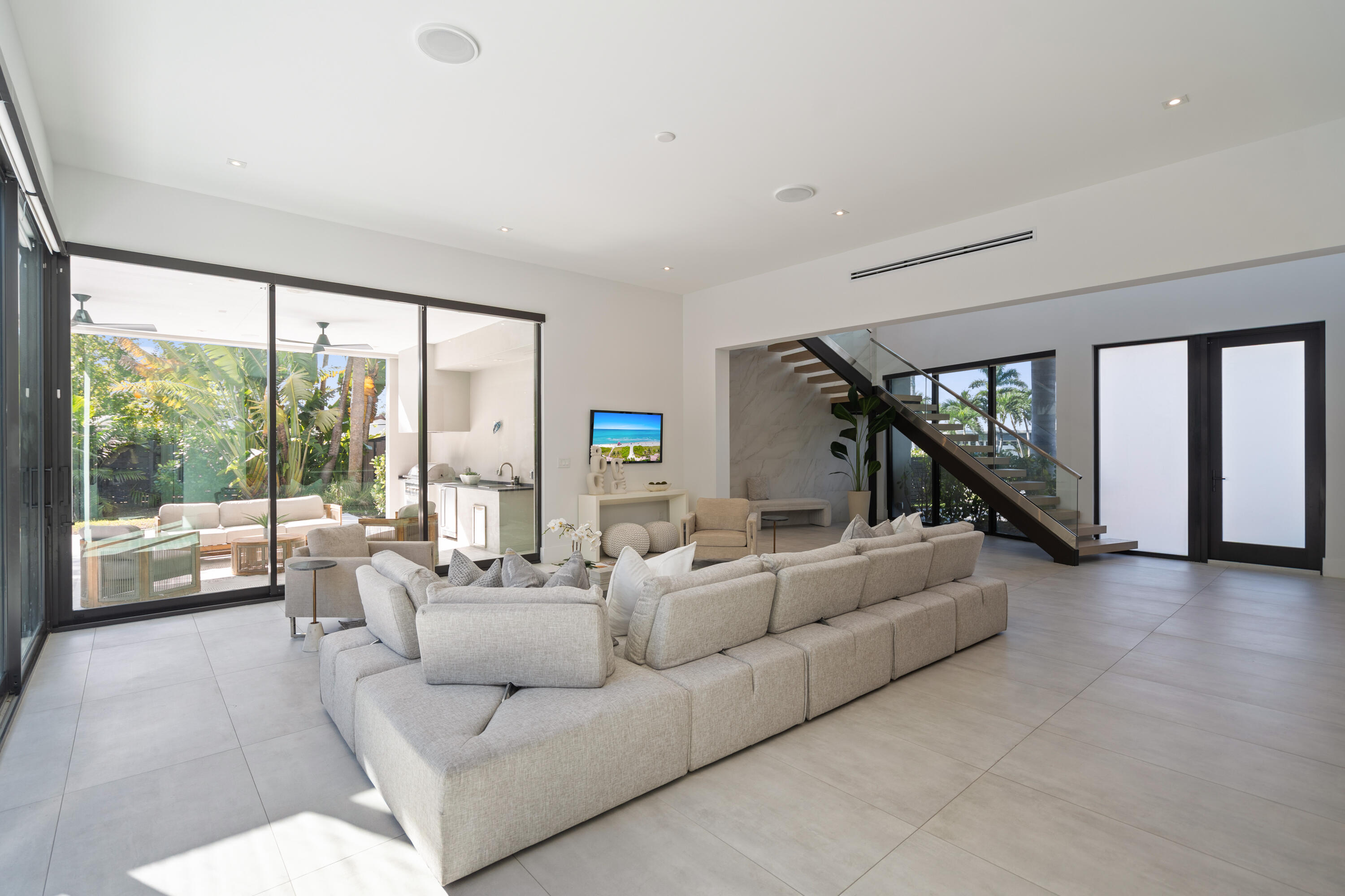 2500 Middle River, Fort Lauderdale FL 33305