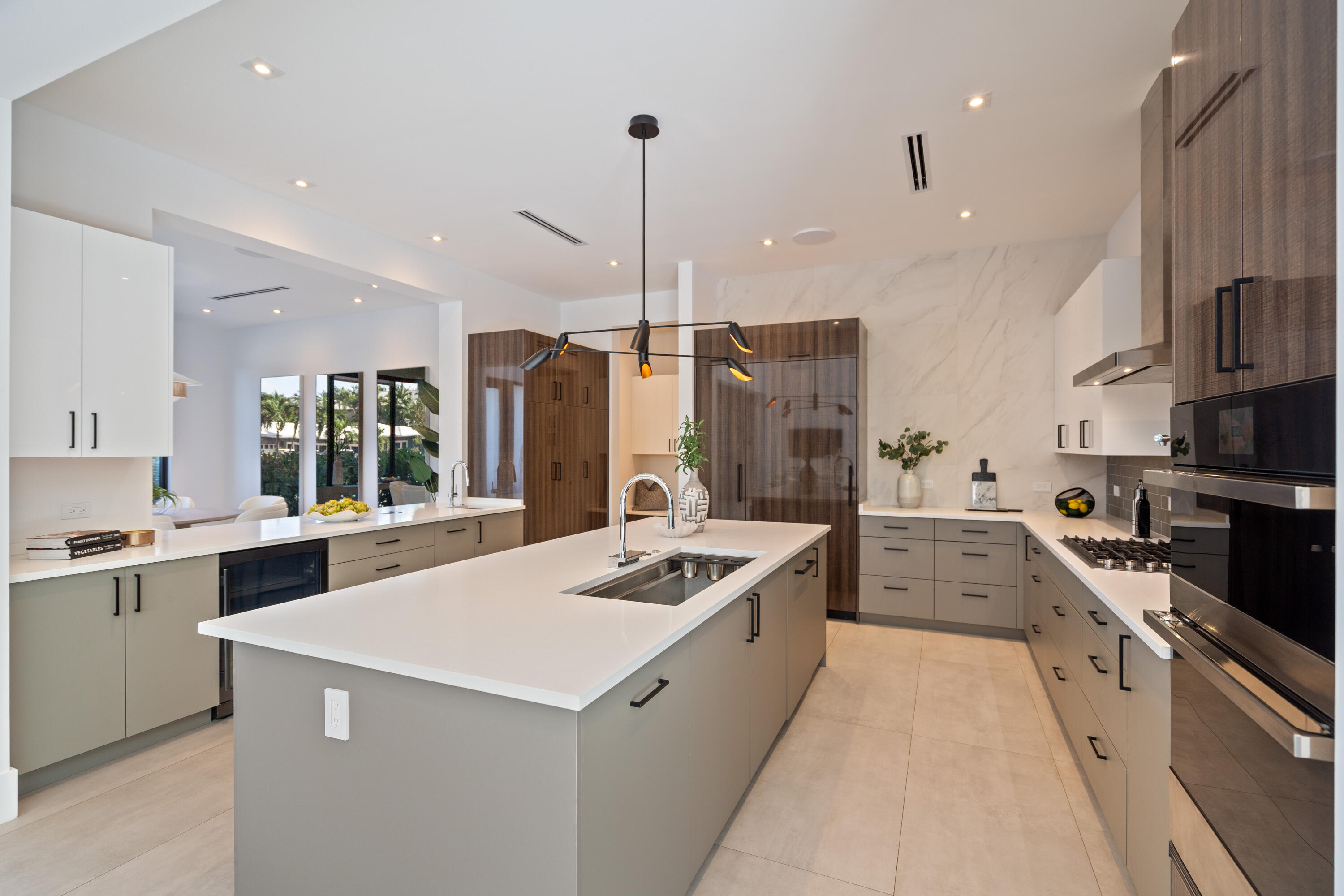 2500 Middle River, Fort Lauderdale FL 33305
