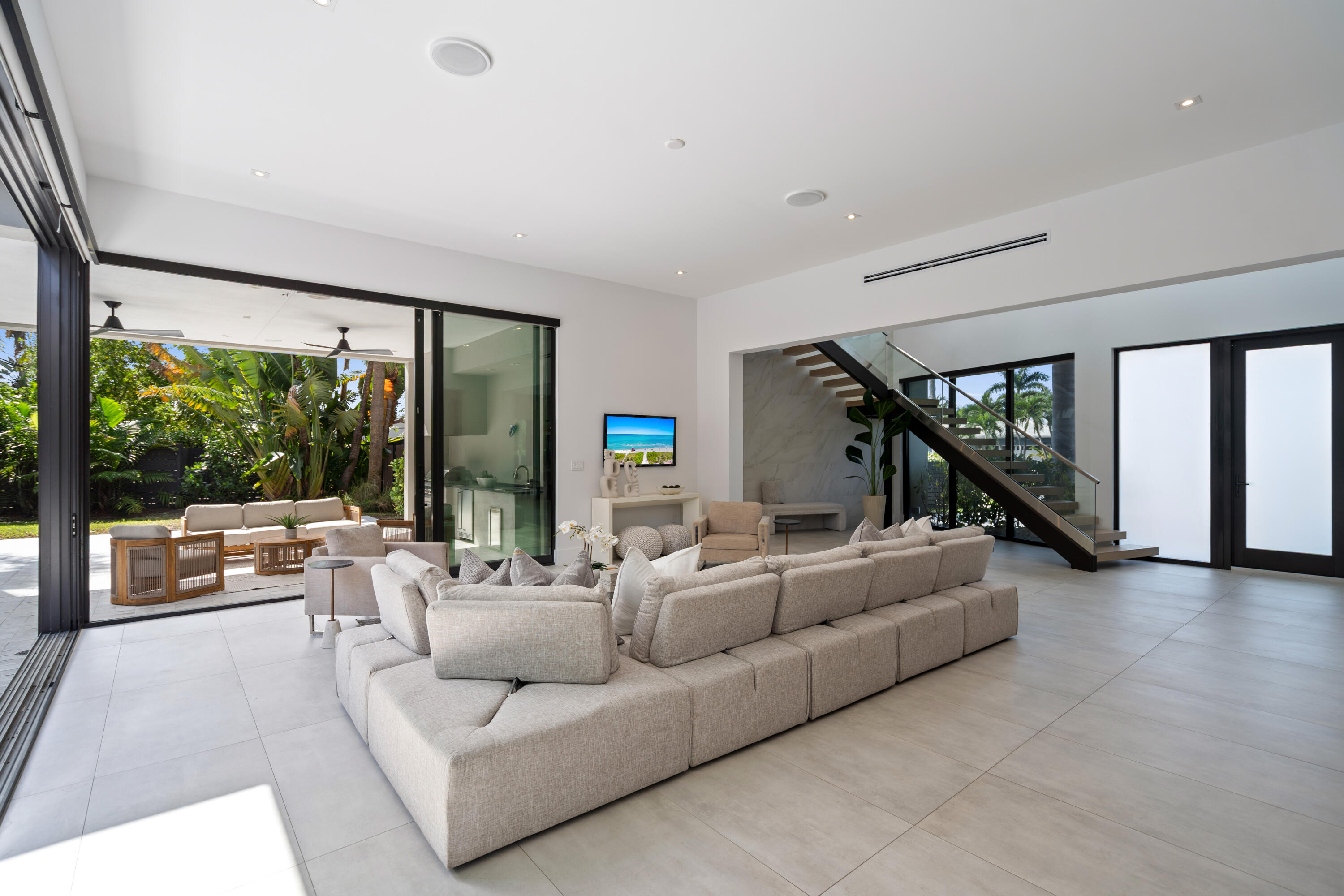 2500 Middle River, Fort Lauderdale FL 33305