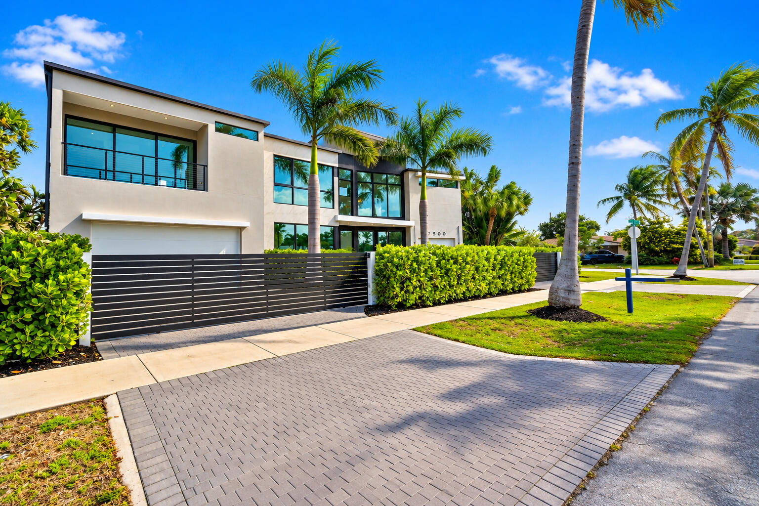 2500 Middle River, Fort Lauderdale FL 33305