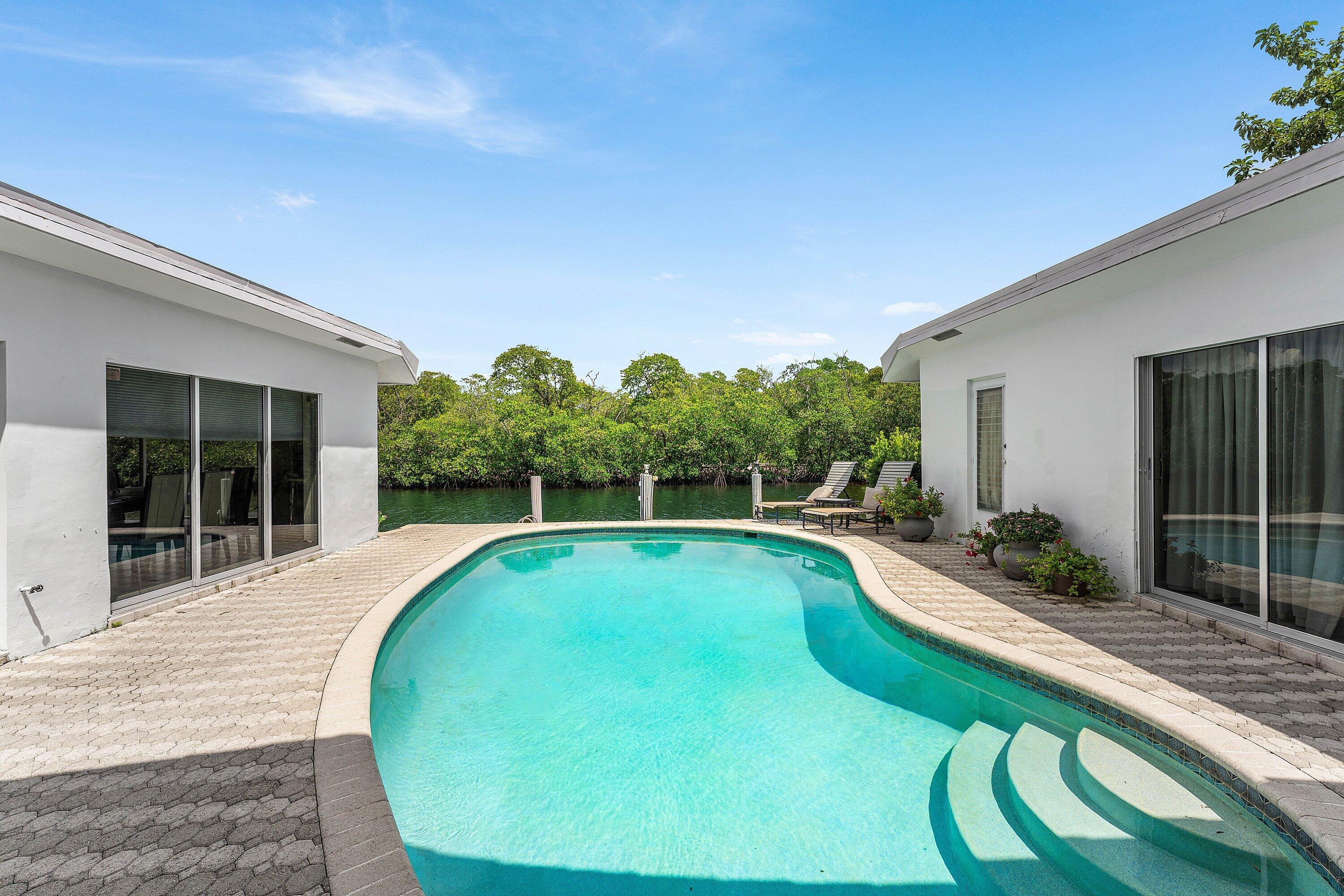 611 Phillips, Boca Raton FL 33432