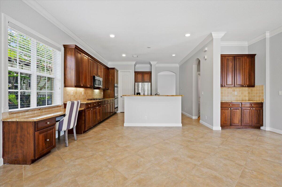 1428 Barlow, Palm Beach Gardens FL 33410
