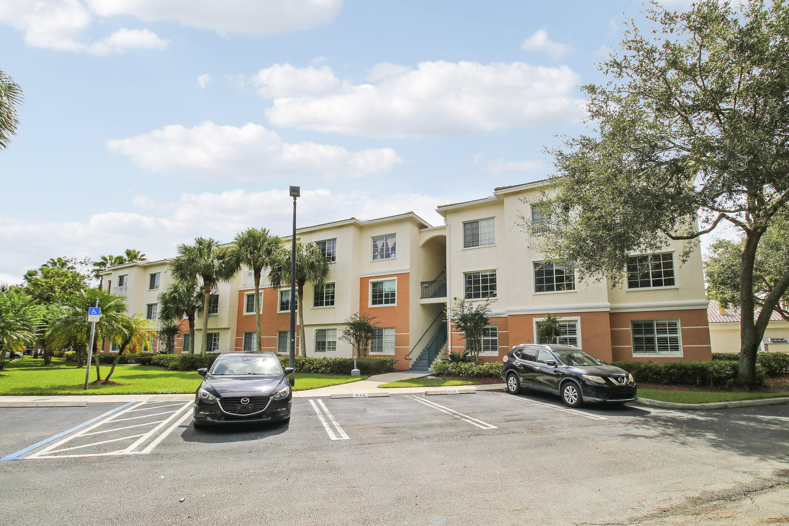 4308 Myrtlewood, Palm Beach Gardens FL 33418