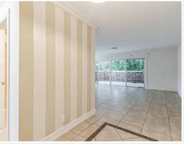 415 Pine Tree #17, Atlantis FL 33462
