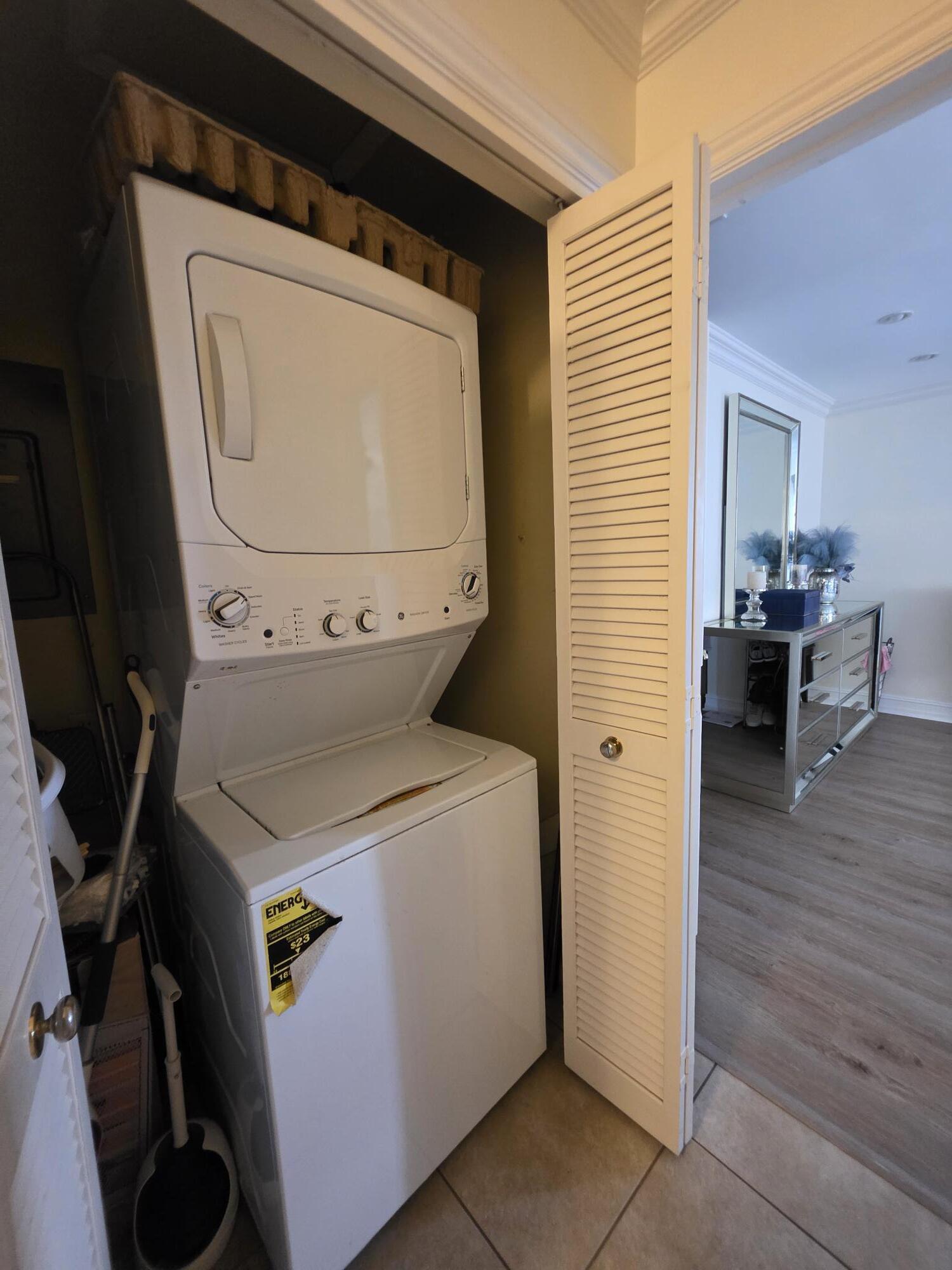 415 Pine Tree #17, Atlantis FL 33462
