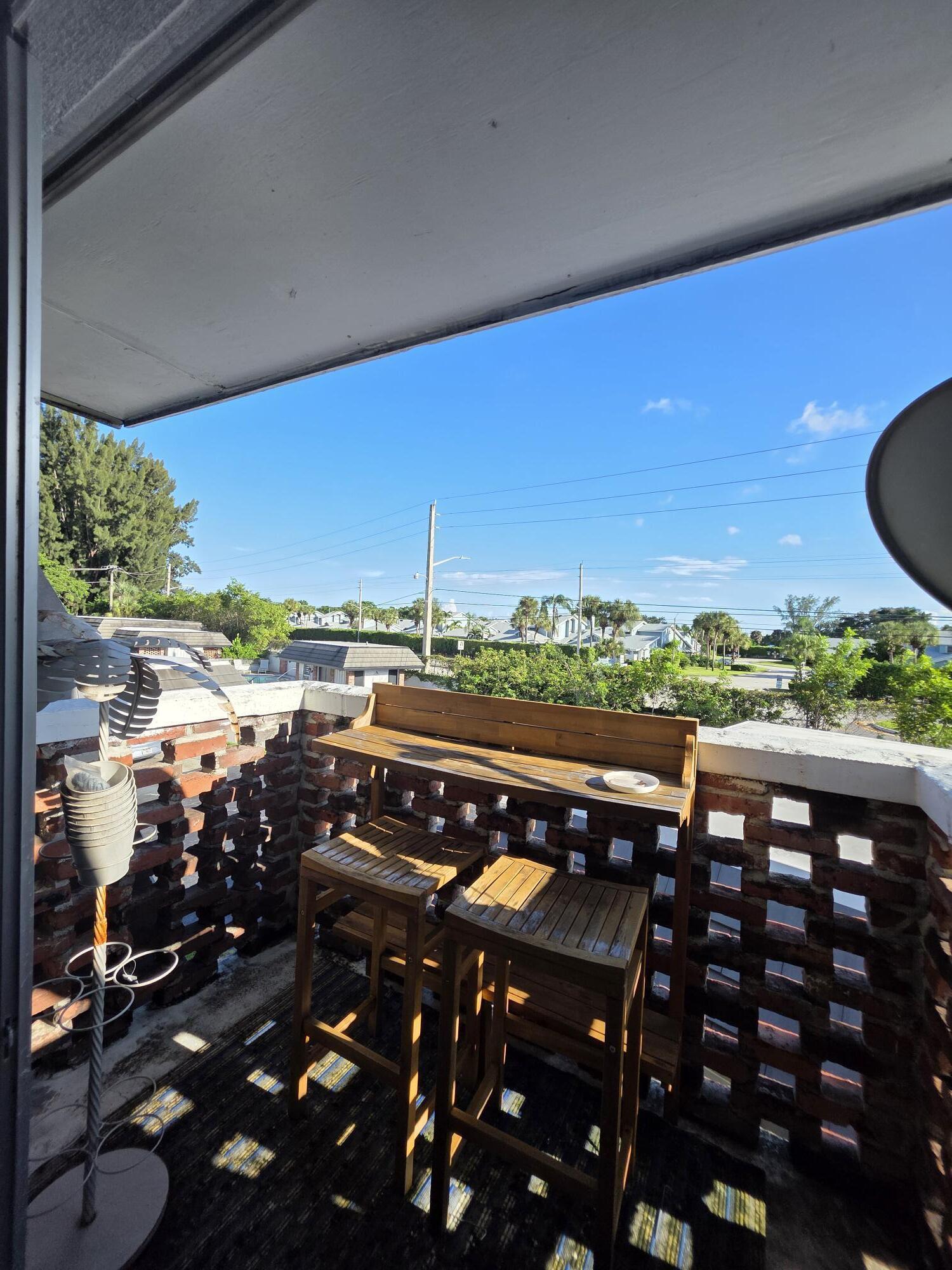415 Pine Tree #17, Atlantis FL 33462