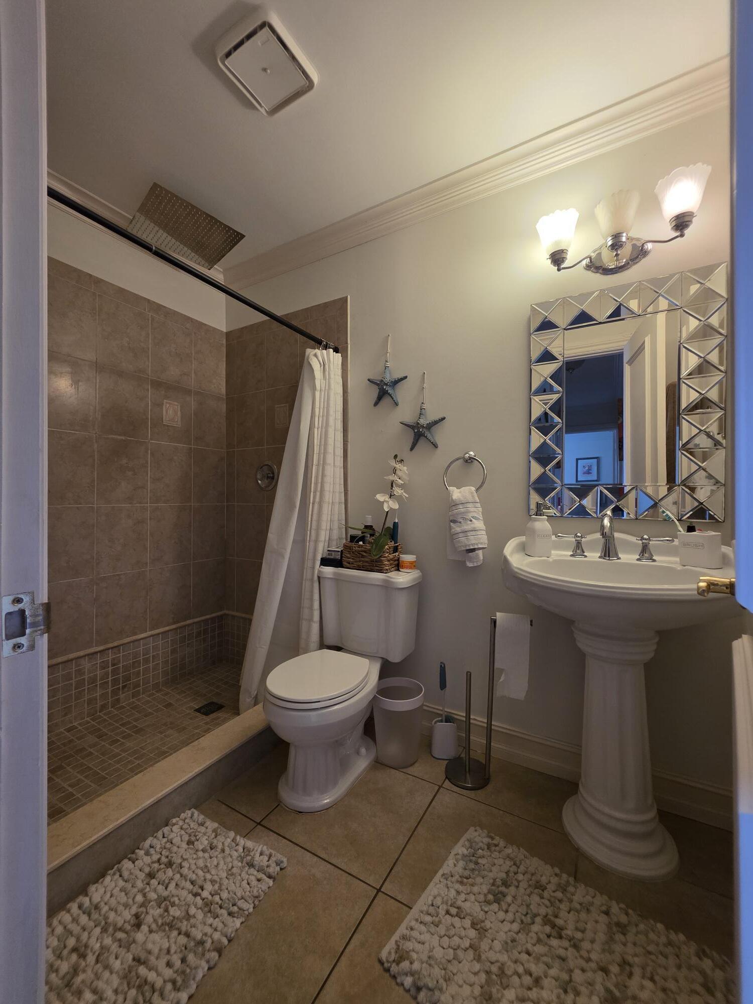 415 Pine Tree #17, Atlantis FL 33462