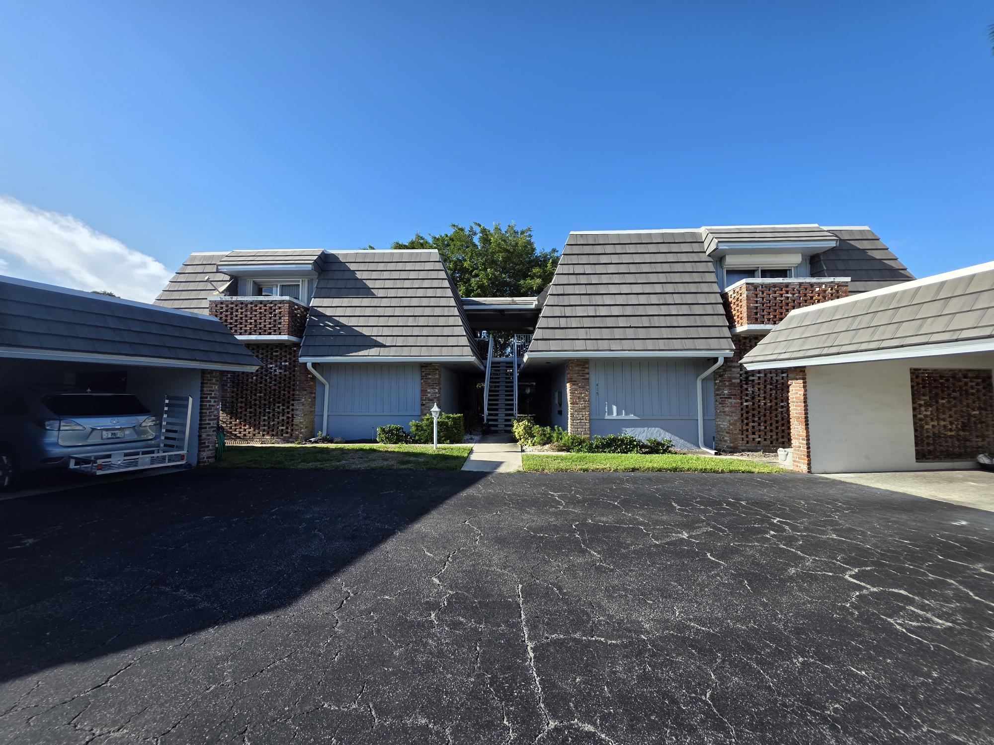 415 Pine Tree #17, Atlantis FL 33462