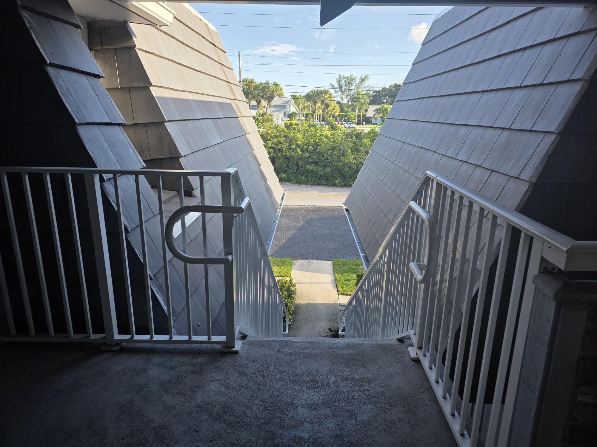 415 Pine Tree #17, Atlantis FL 33462