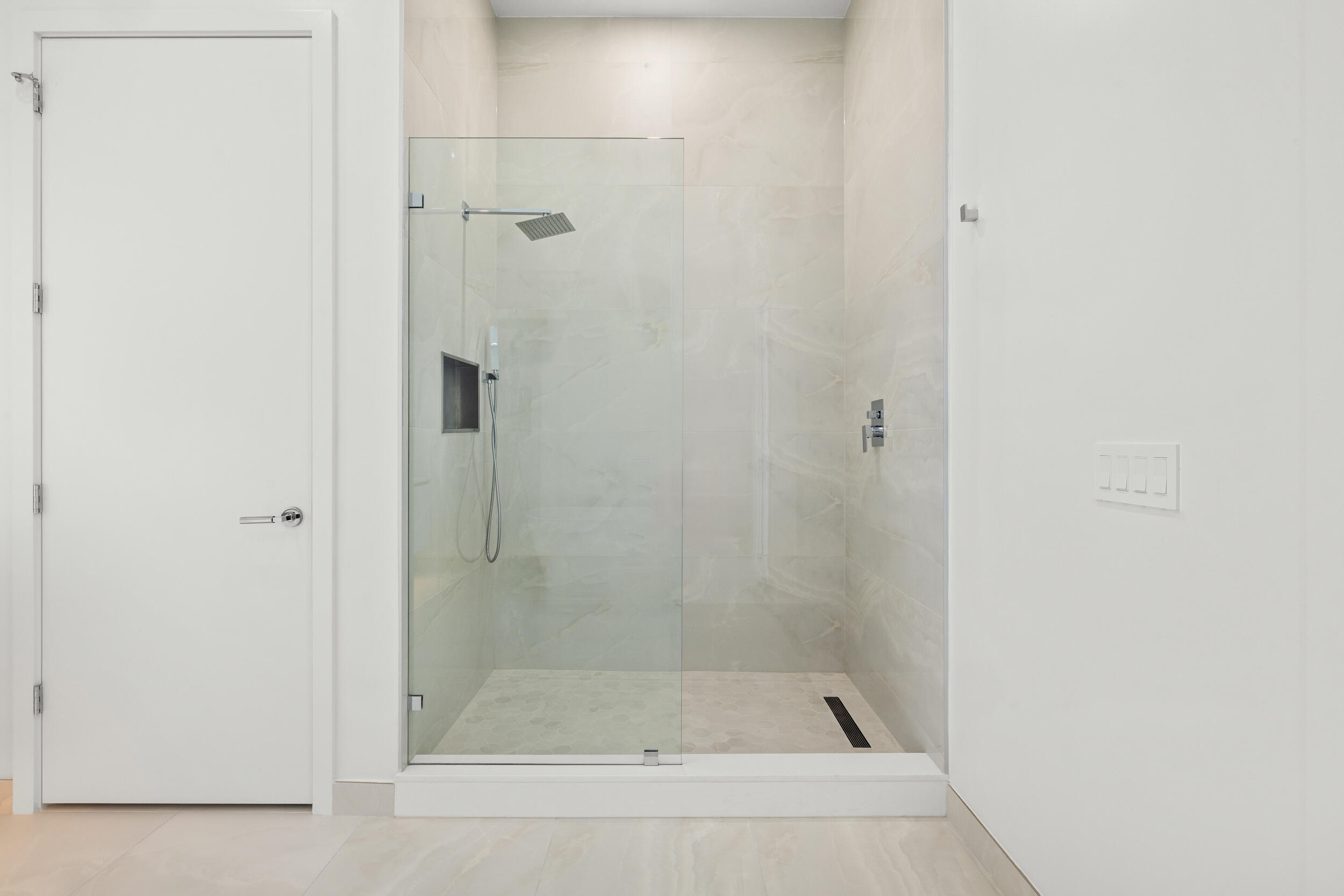 220 LAKE SHORE #612, West Palm Beach FL 33403