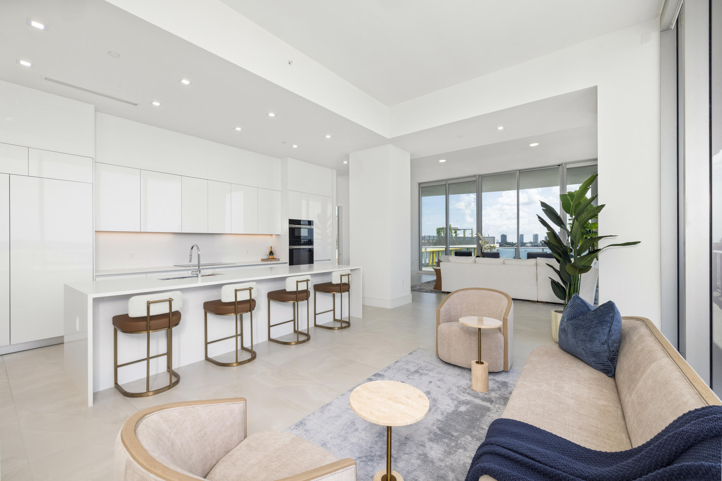 220 LAKE SHORE #612, West Palm Beach FL 33403