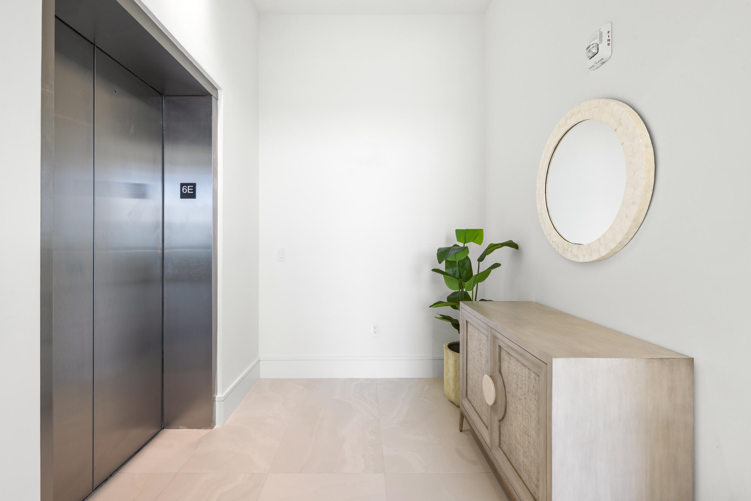 220 LAKE SHORE #612, West Palm Beach FL 33403