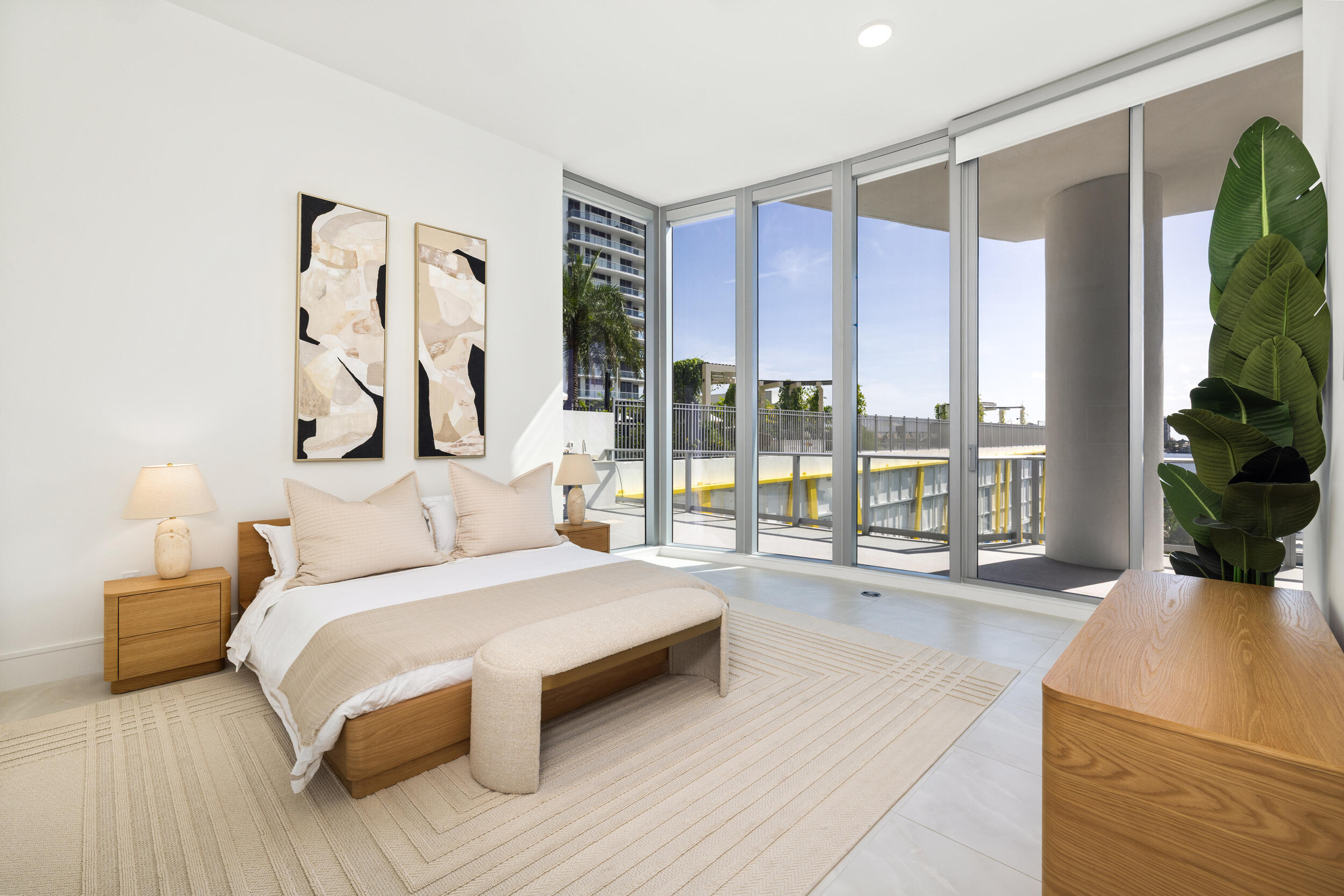 220 LAKE SHORE #612, West Palm Beach FL 33403