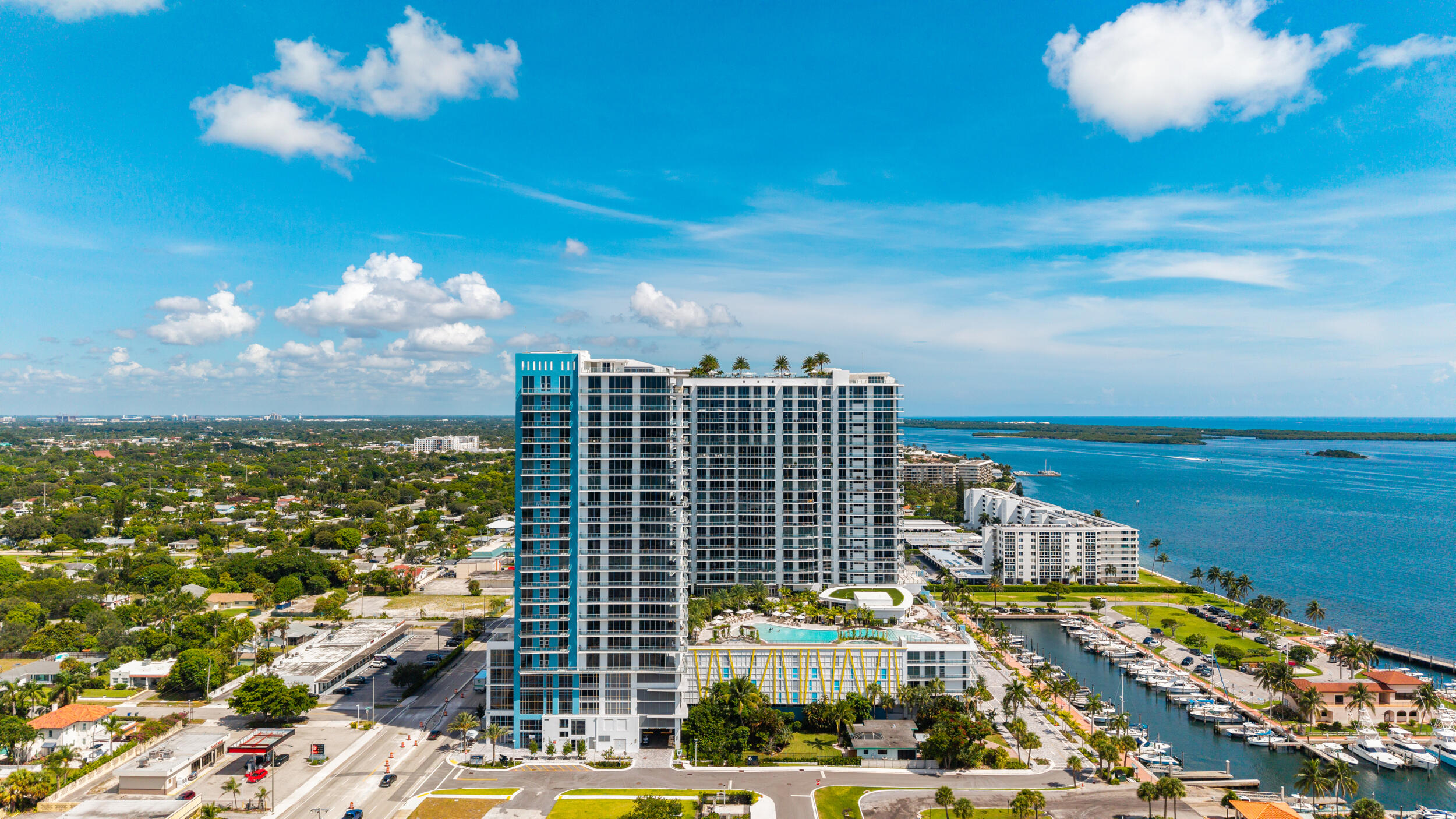 220 LAKE SHORE #612, West Palm Beach FL 33403