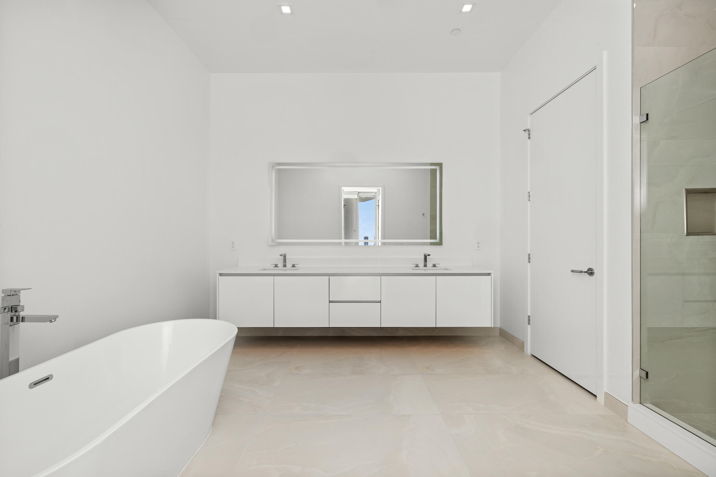 220 LAKE SHORE #612, West Palm Beach FL 33403