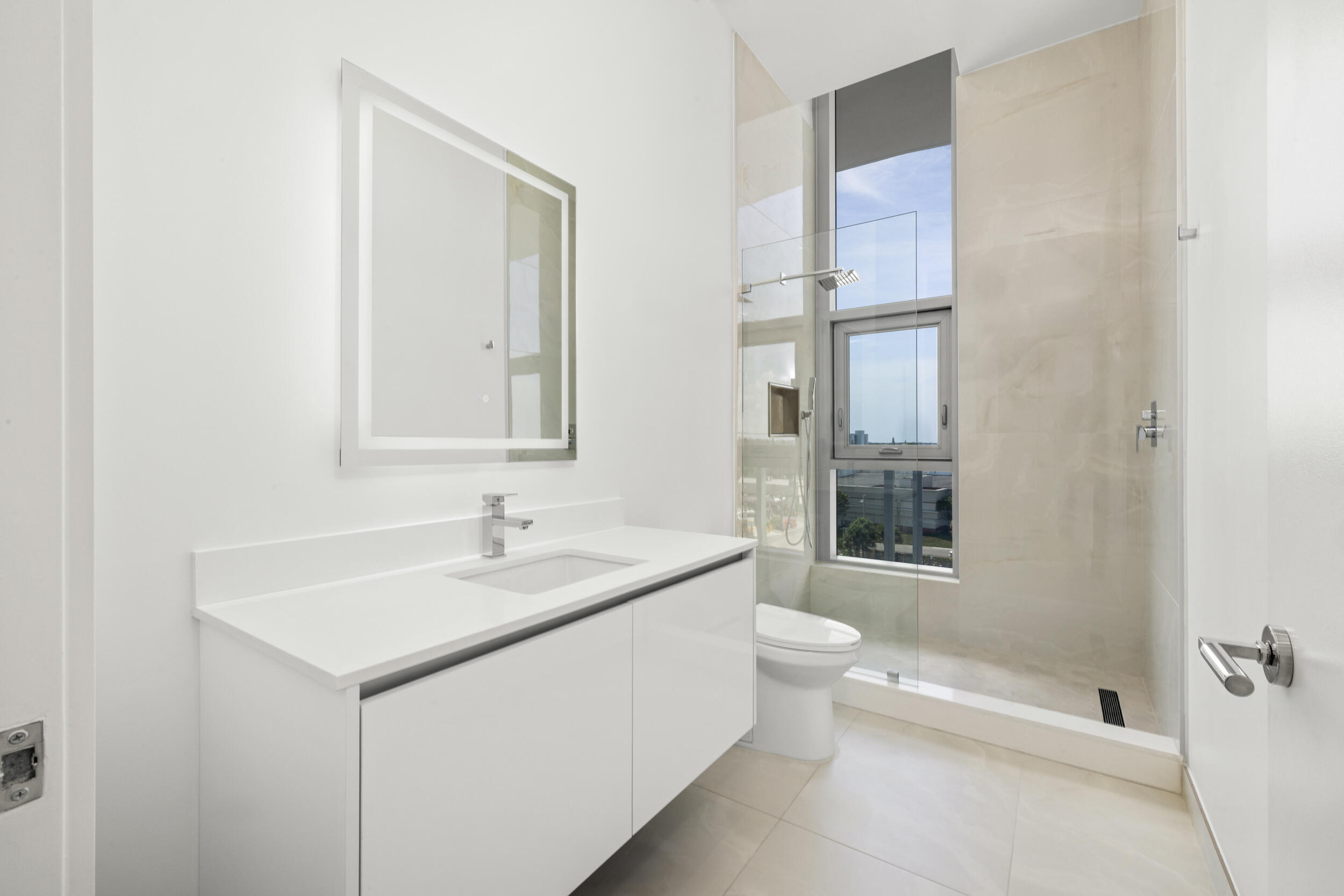 220 LAKE SHORE #612, West Palm Beach FL 33403