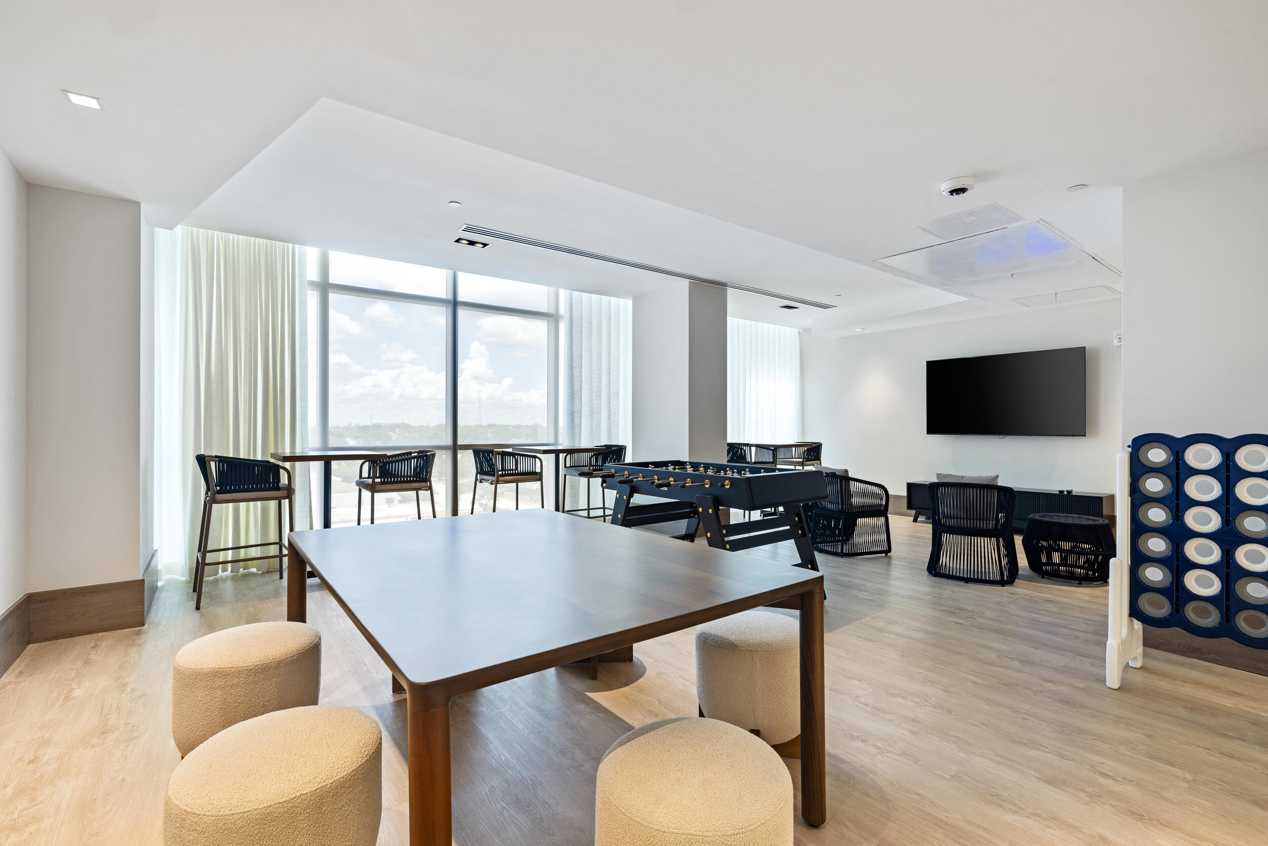 220 LAKE SHORE #612, West Palm Beach FL 33403