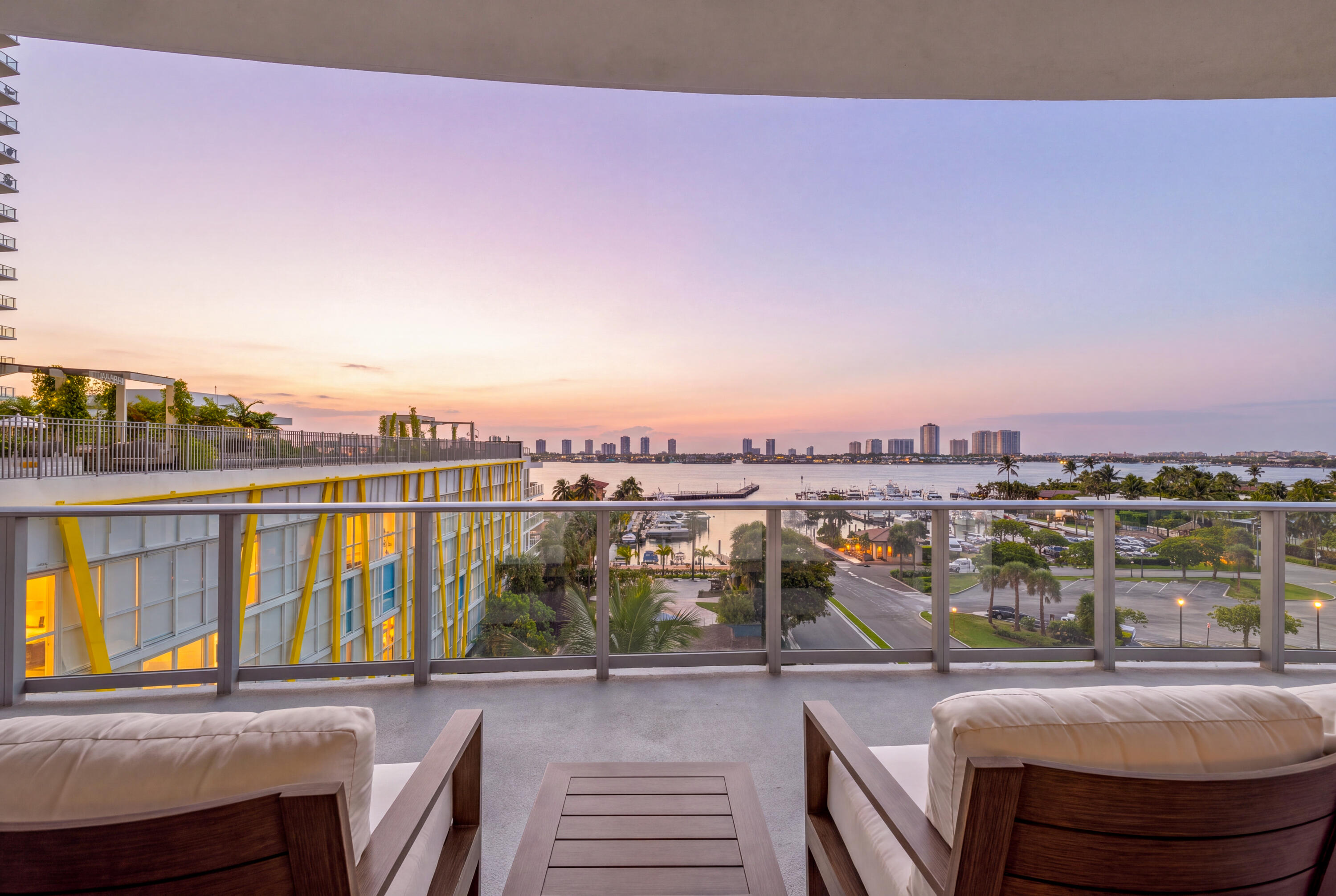220 LAKE SHORE #612, West Palm Beach FL 33403