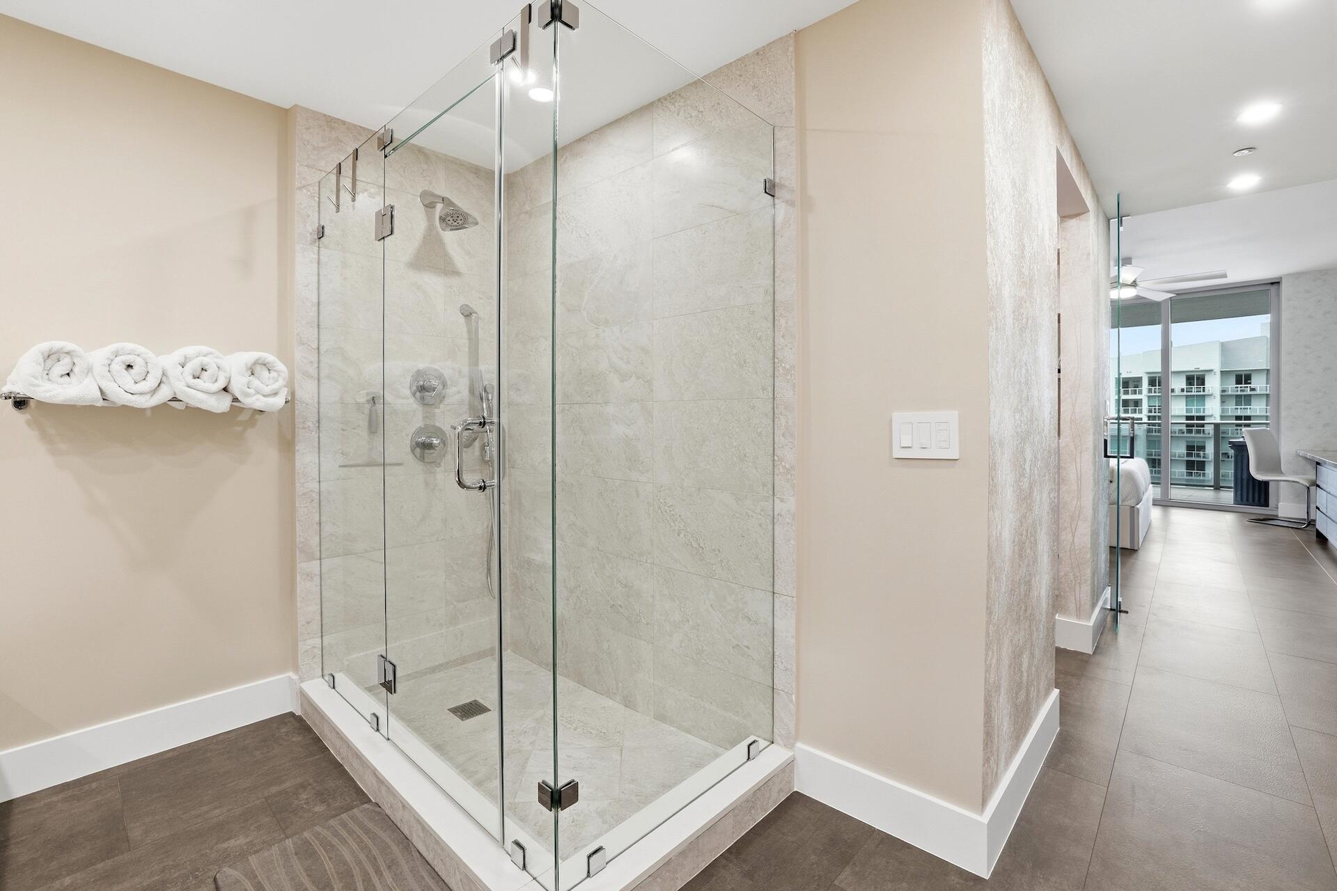 488 NE 18th #5009, Miami FL 33132