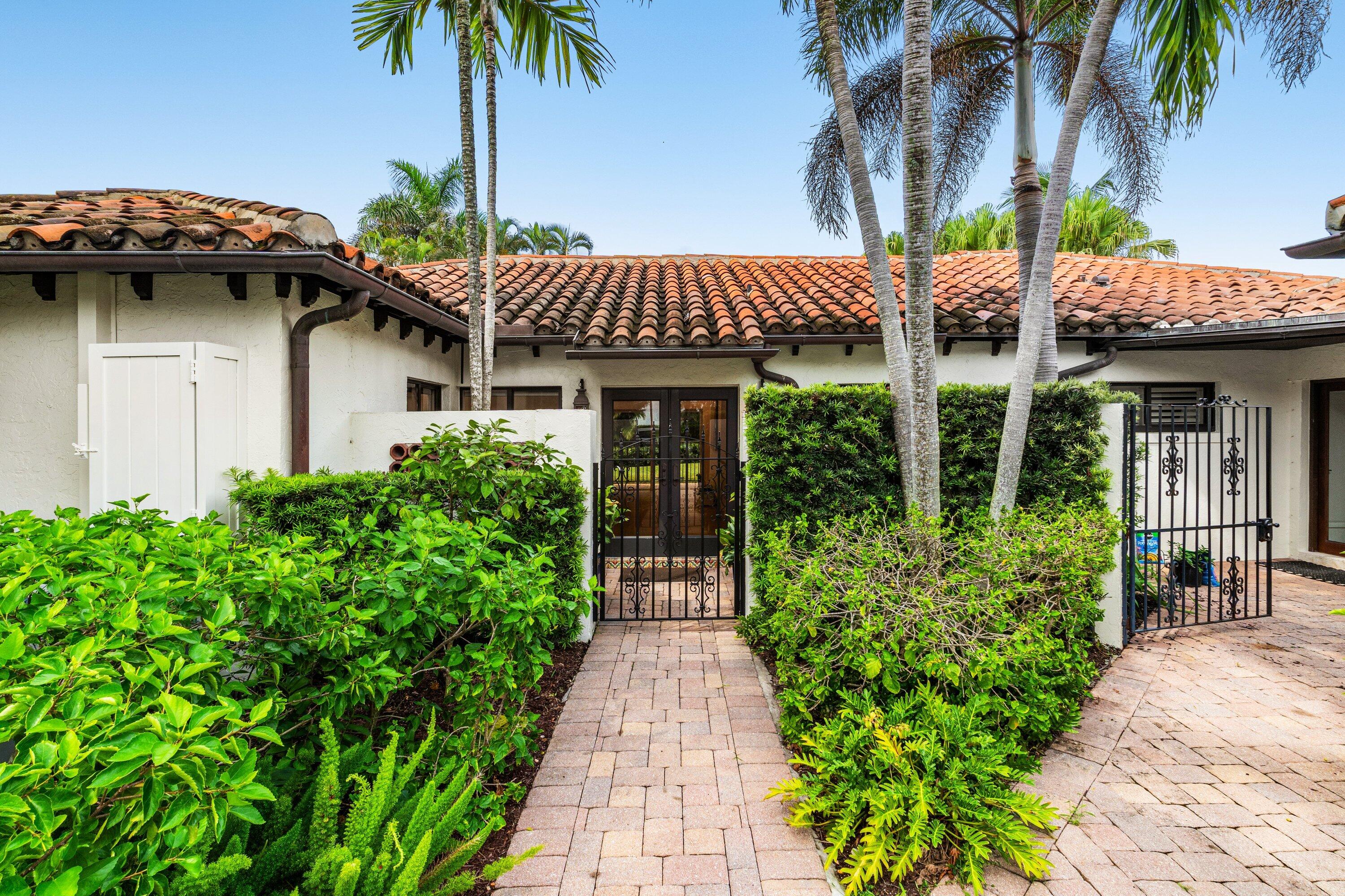 16 Little Pond, Manalapan FL 33462
