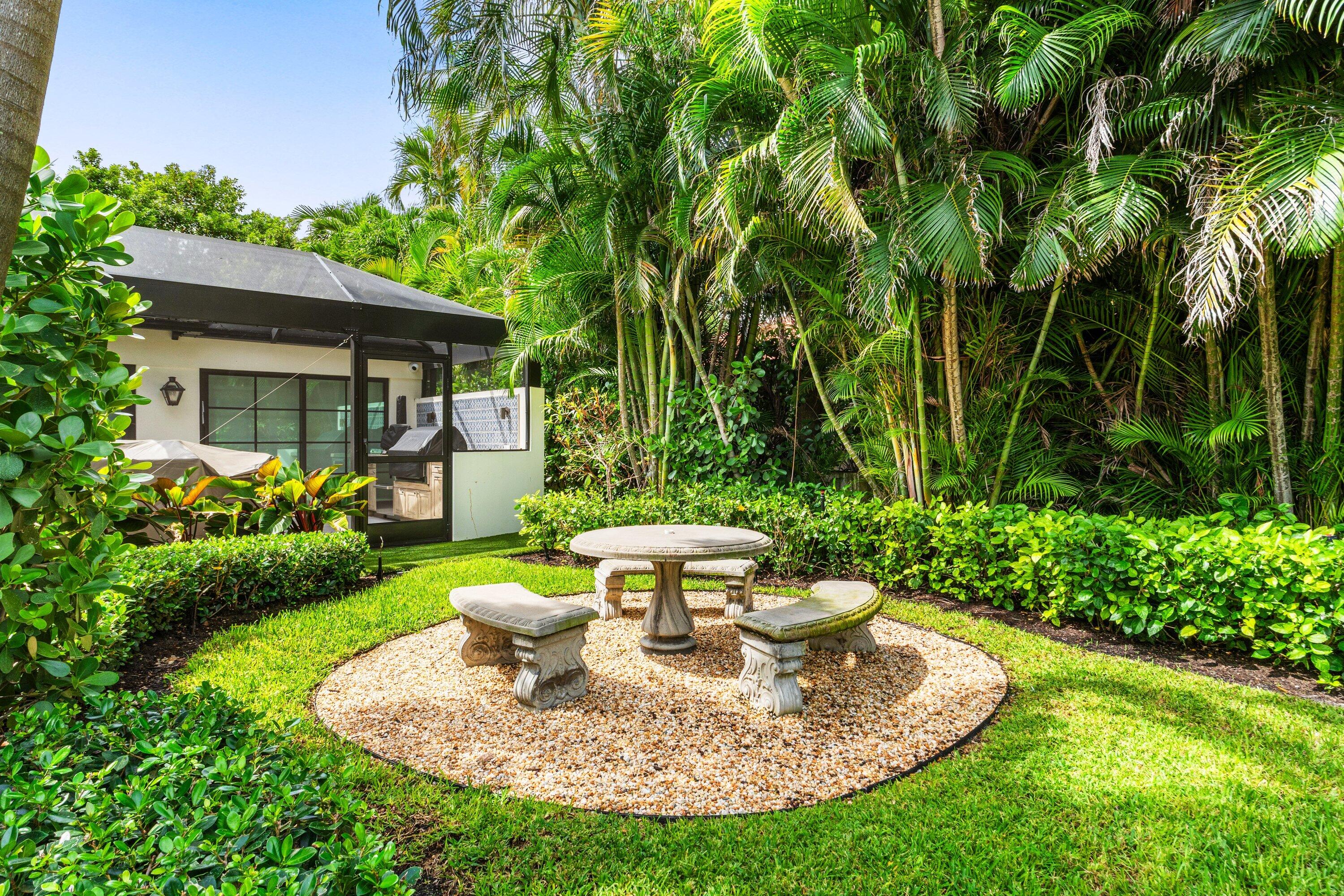 16 Little Pond, Manalapan FL 33462