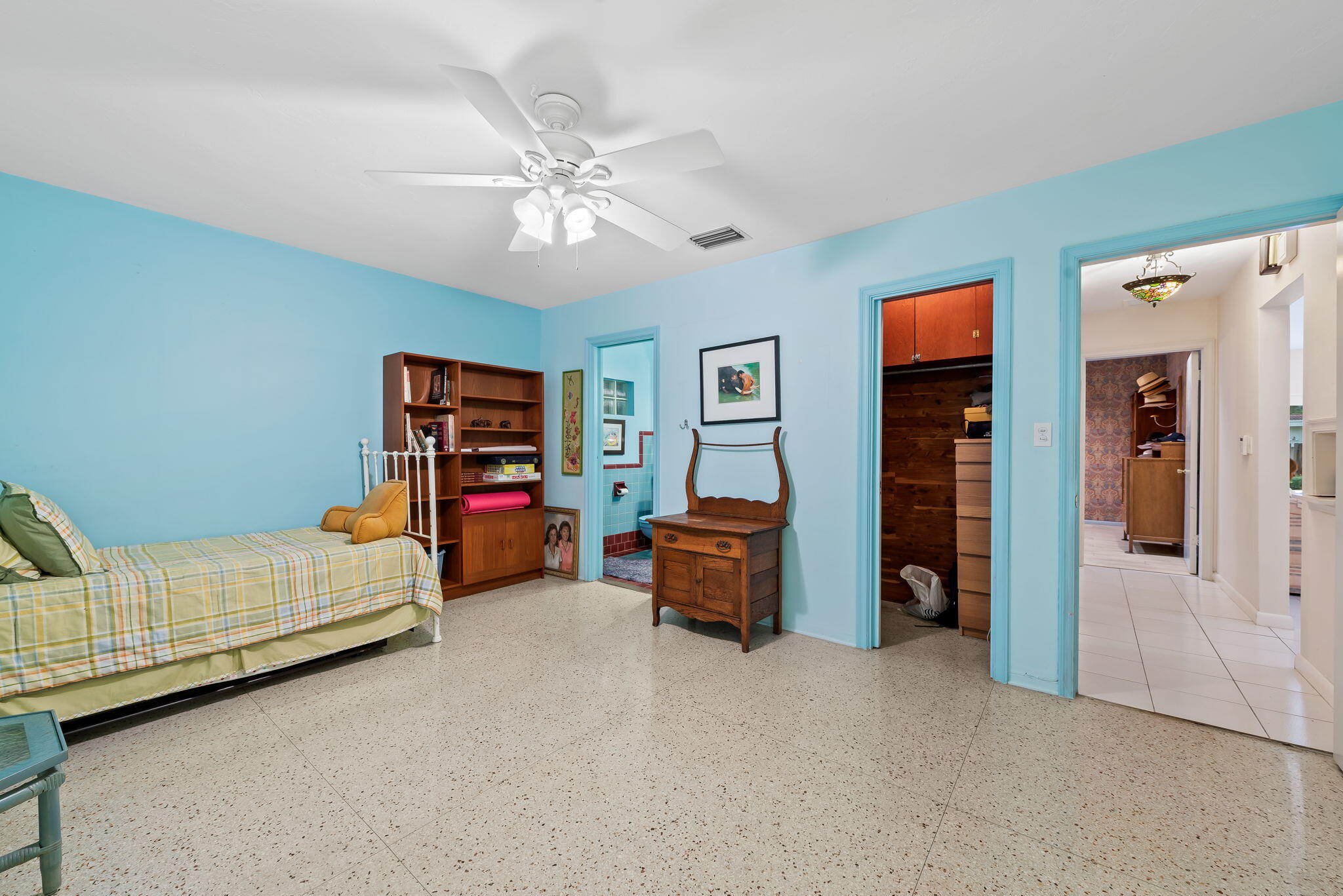 1322 MONROE, Hollywood FL 33019