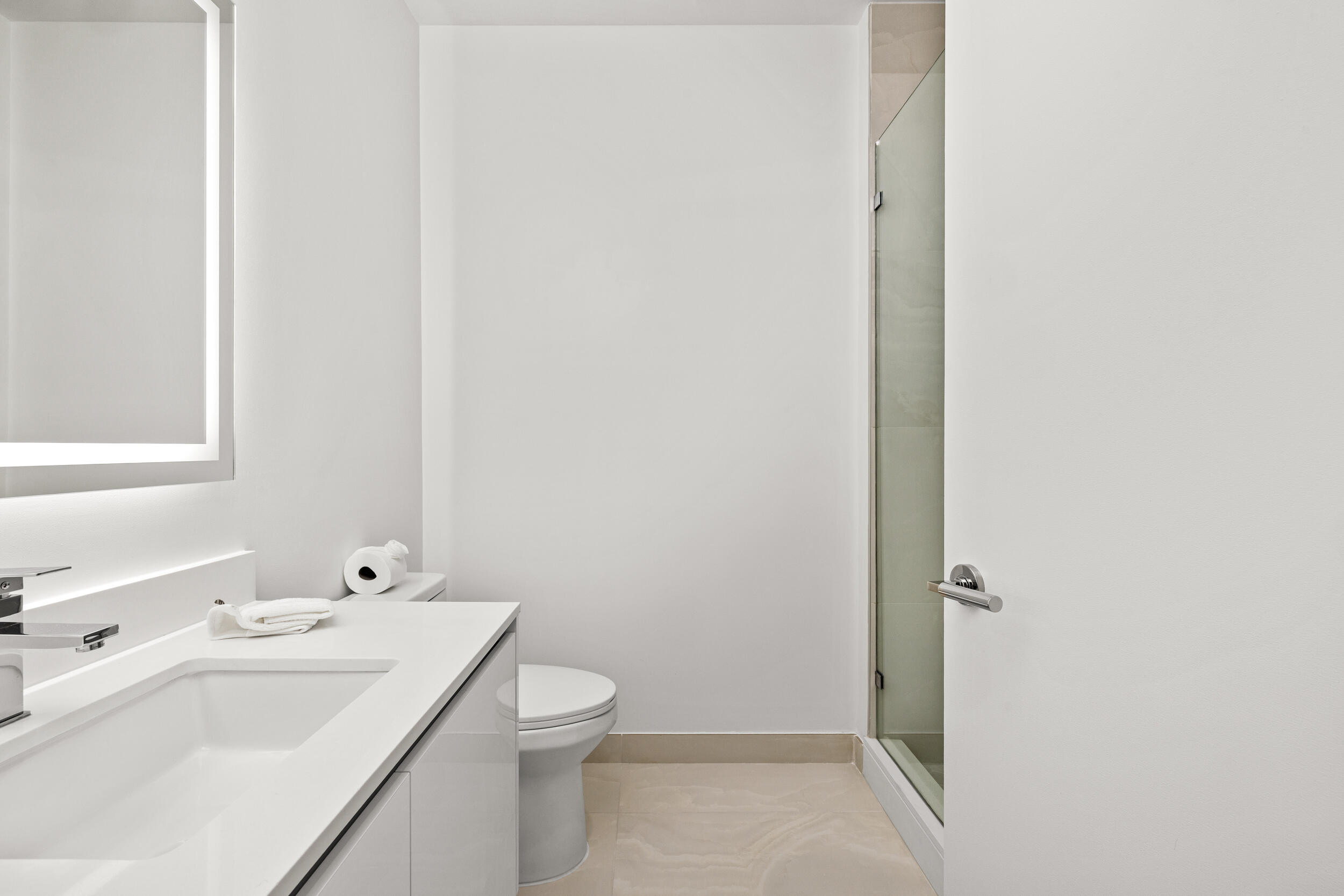 220 Lake Shore #704, Lake Park FL 33403