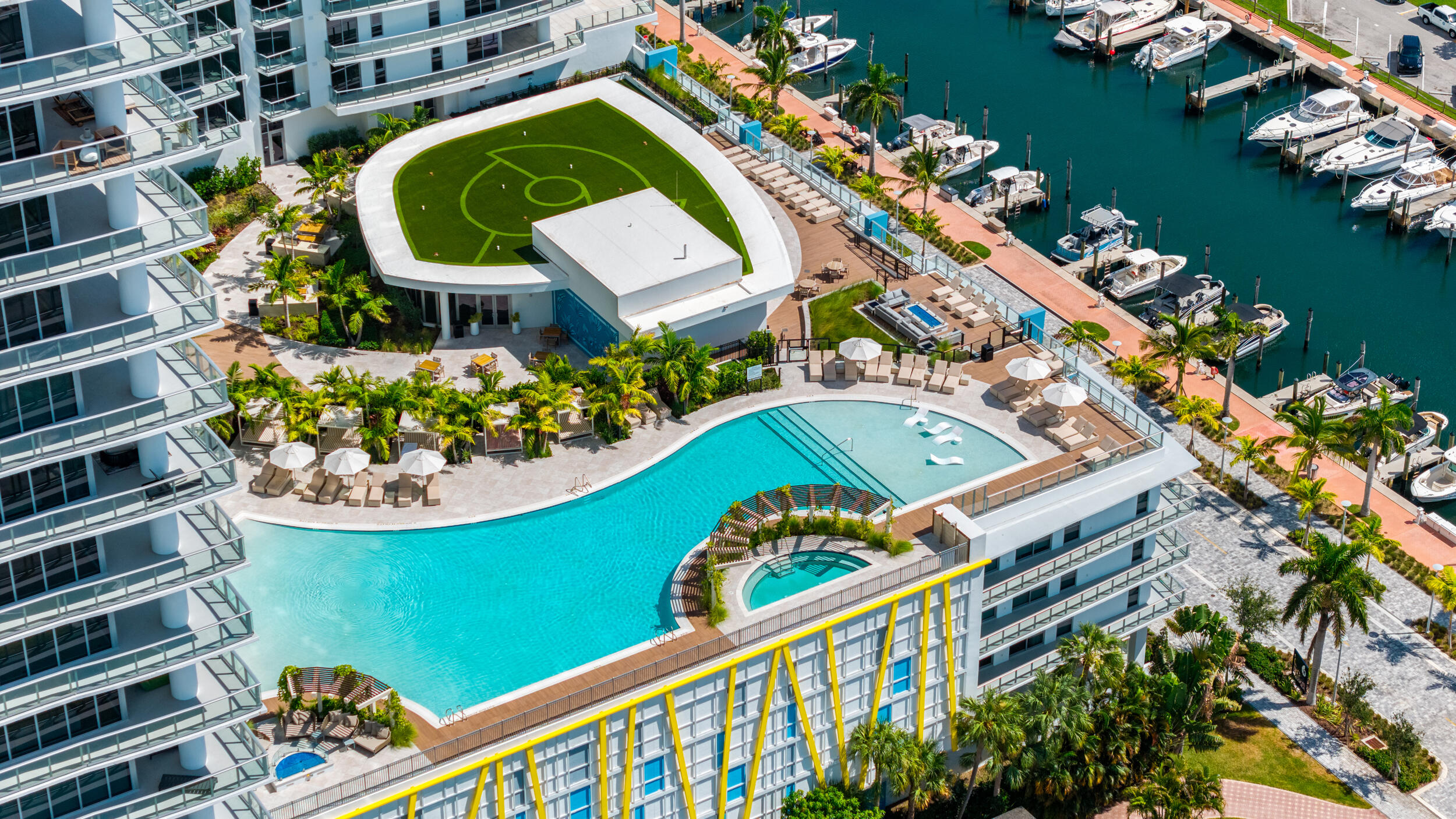 220 Lake Shore #704, Lake Park FL 33403