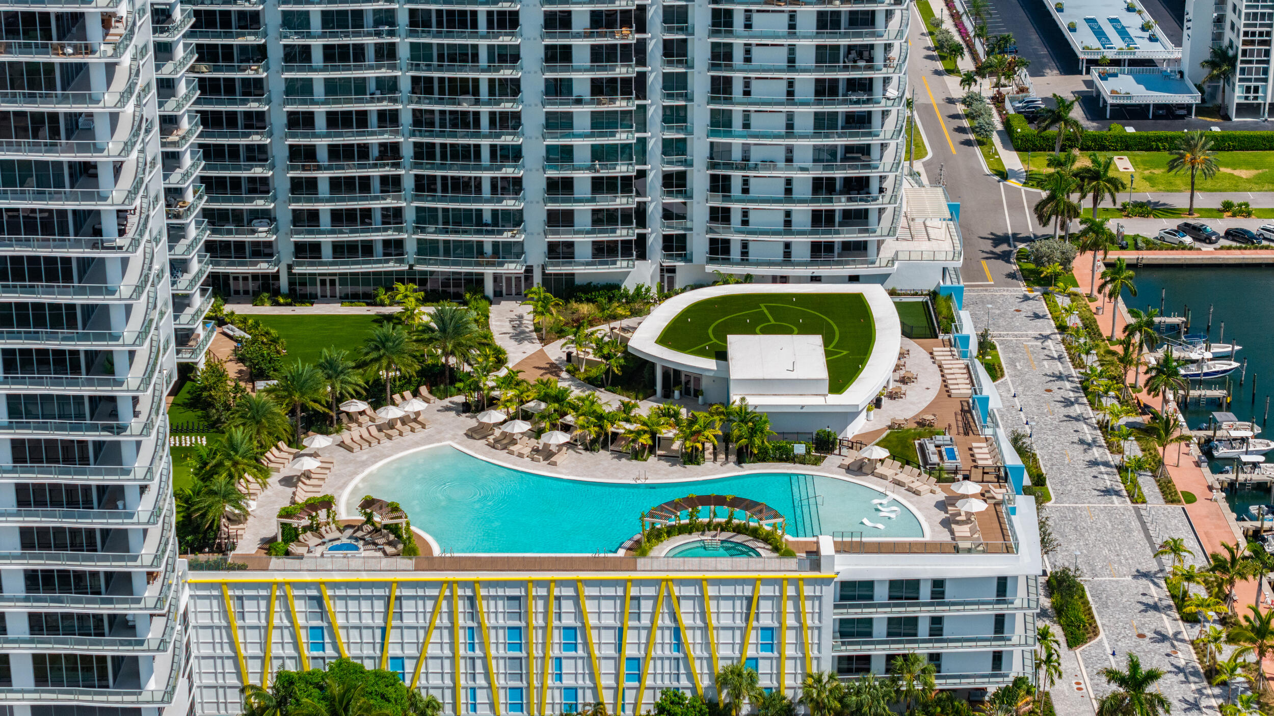 220 Lake Shore #704, Lake Park FL 33403