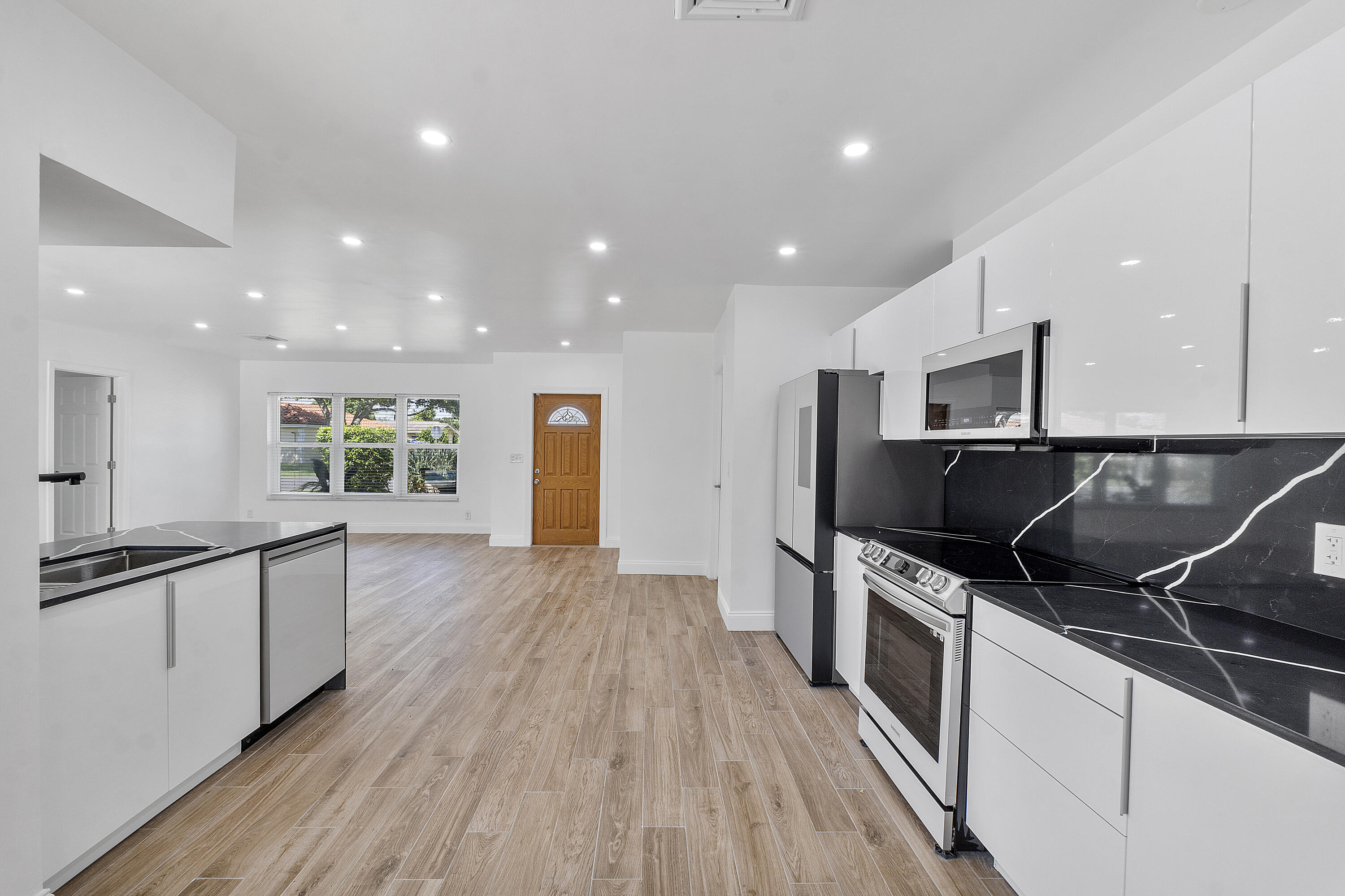 400 SW 9TH, Boca Raton FL 33486