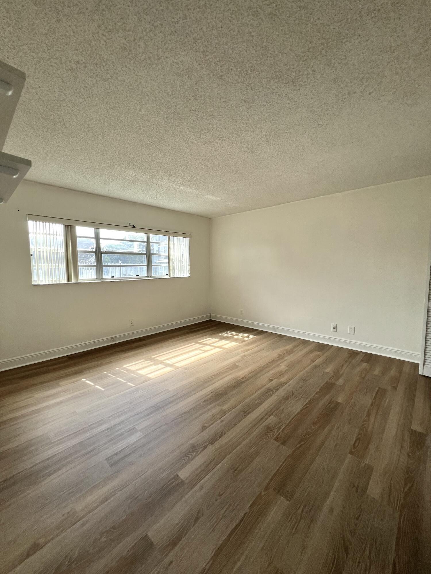 611 S STATE ROAD 7 #1B, Margate FL 33068