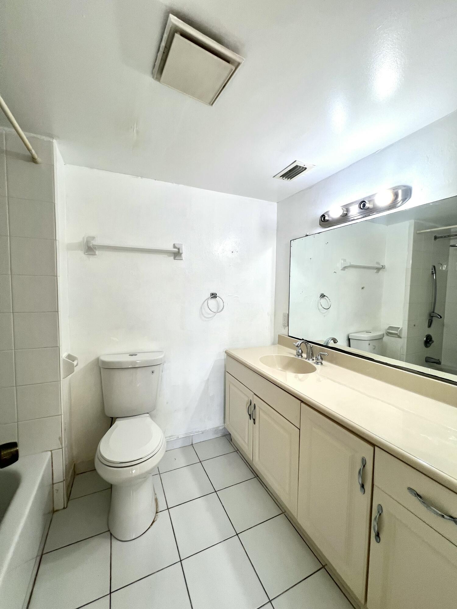 611 S STATE ROAD 7 #1B, Margate FL 33068