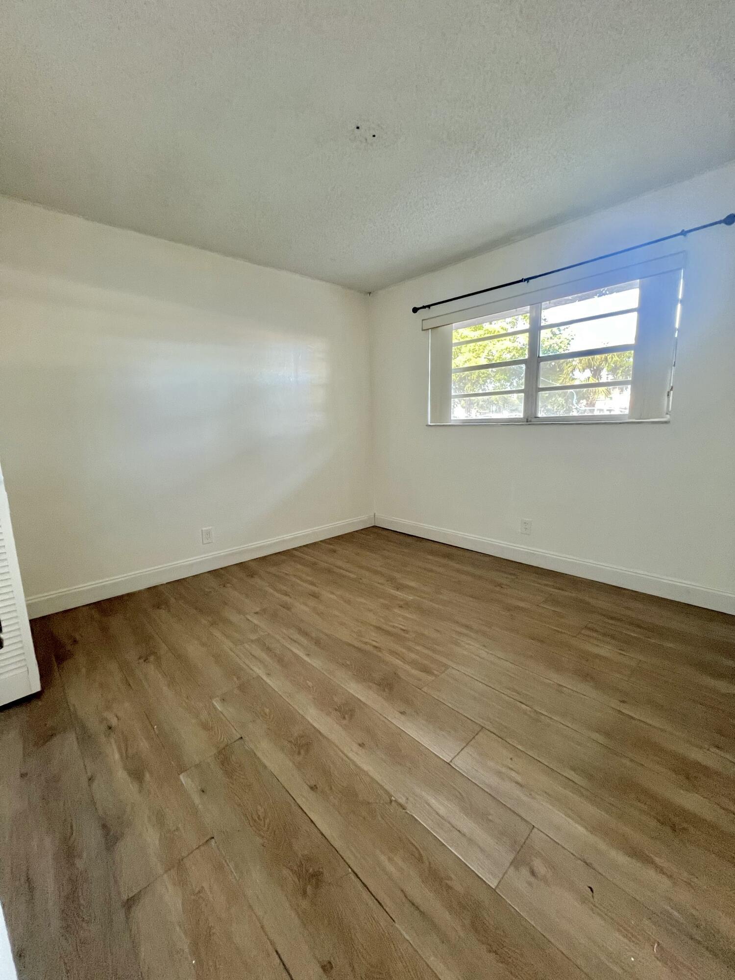611 S STATE ROAD 7 #1B, Margate FL 33068