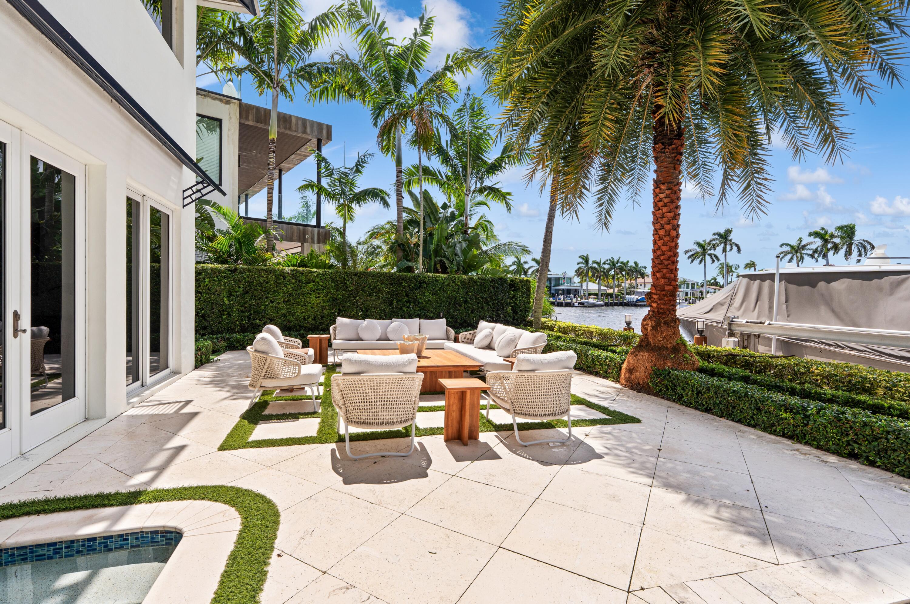 2307 N Riverside, Pompano Beach FL 33062
