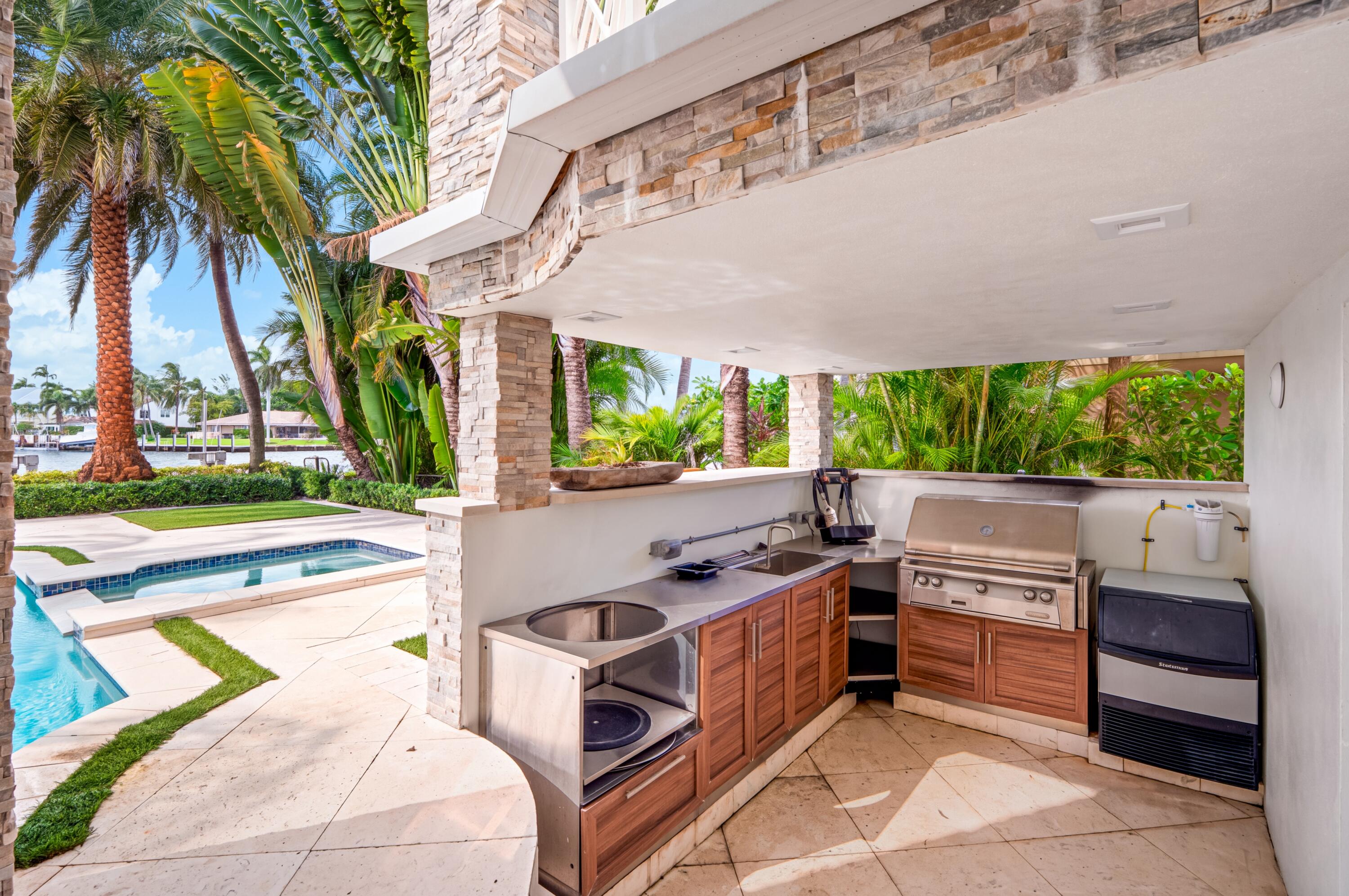 2307 N Riverside, Pompano Beach FL 33062