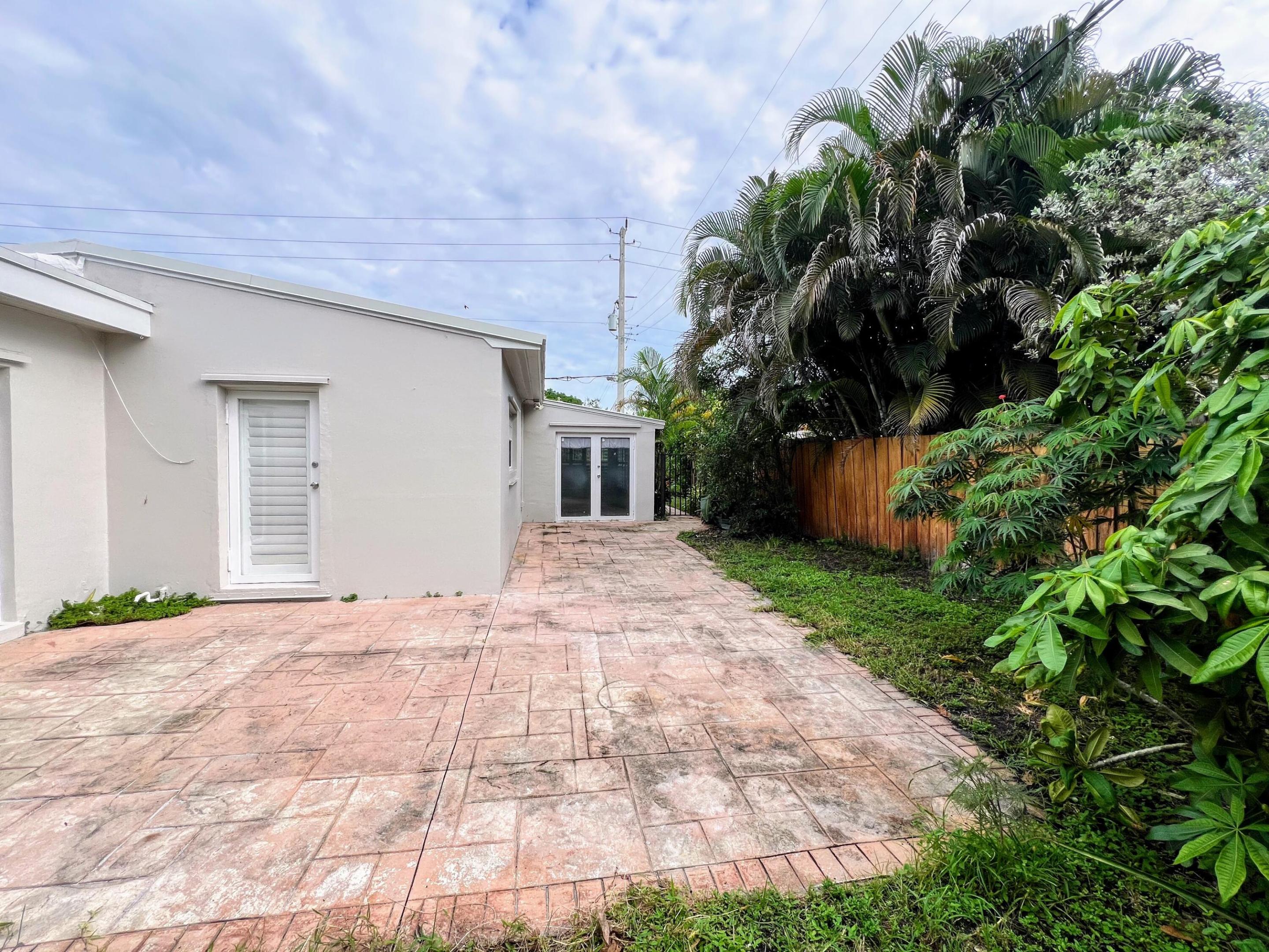 1730 NE 17TH, Fort Lauderdale FL 33305