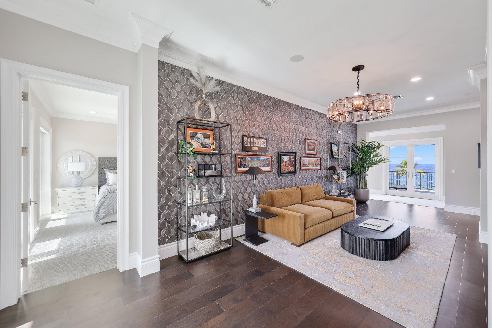 1001 HILLSBORO MILE, Hillsboro Beach FL 33062