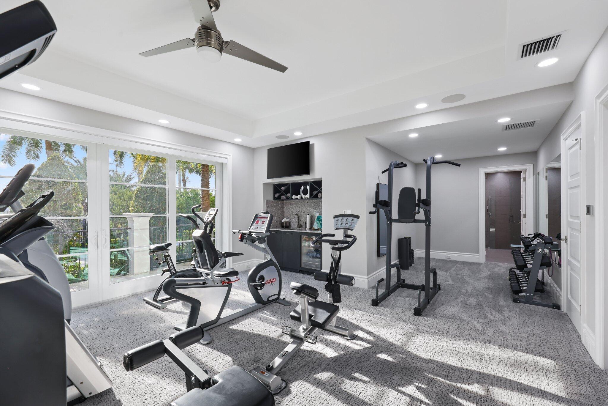 1001 HILLSBORO MILE, Hillsboro Beach FL 33062