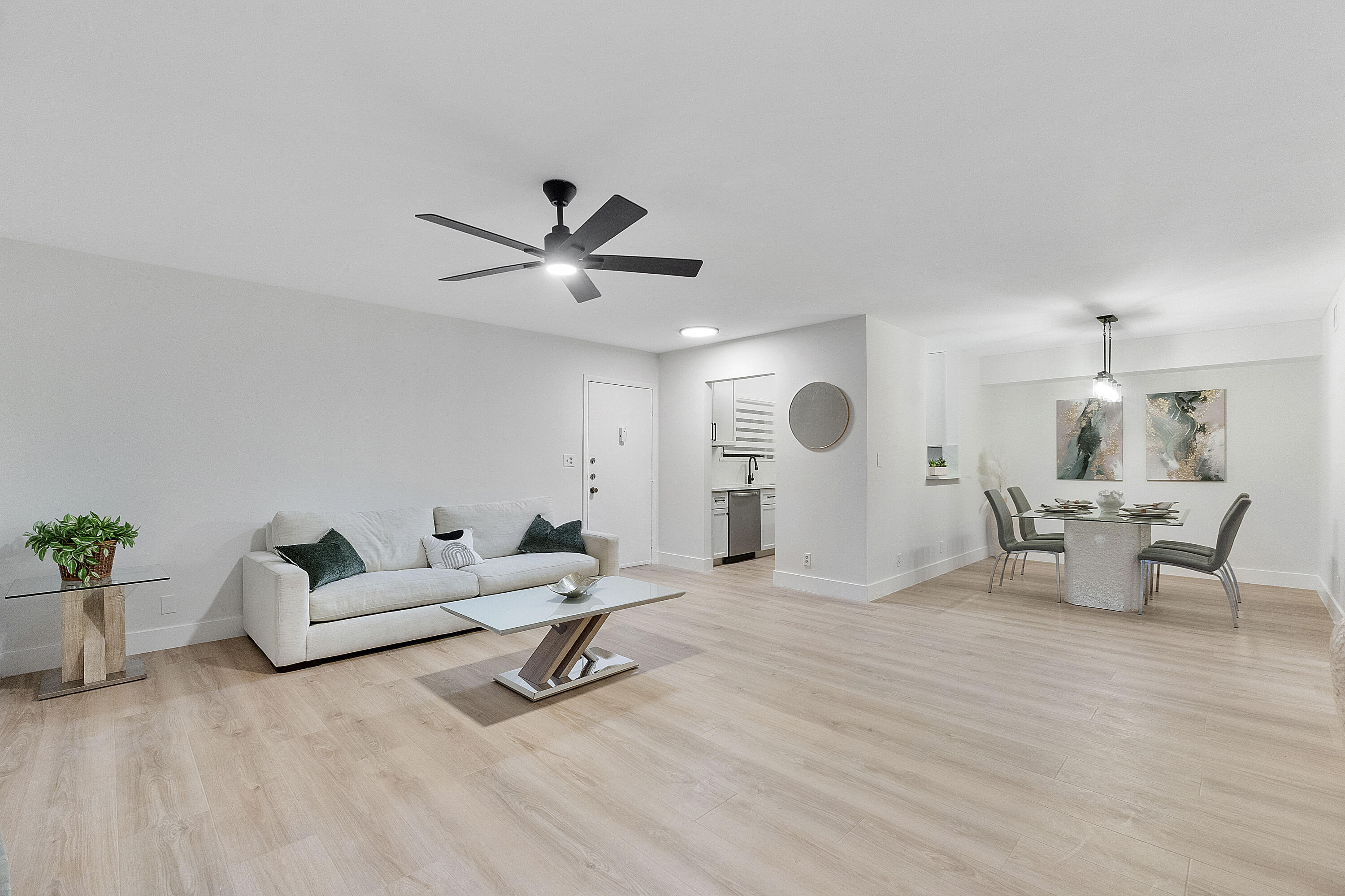 195 DEER CREEK #807, Deerfield Beach FL 33442