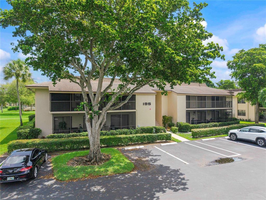 195 DEER CREEK #807, Deerfield Beach FL 33442