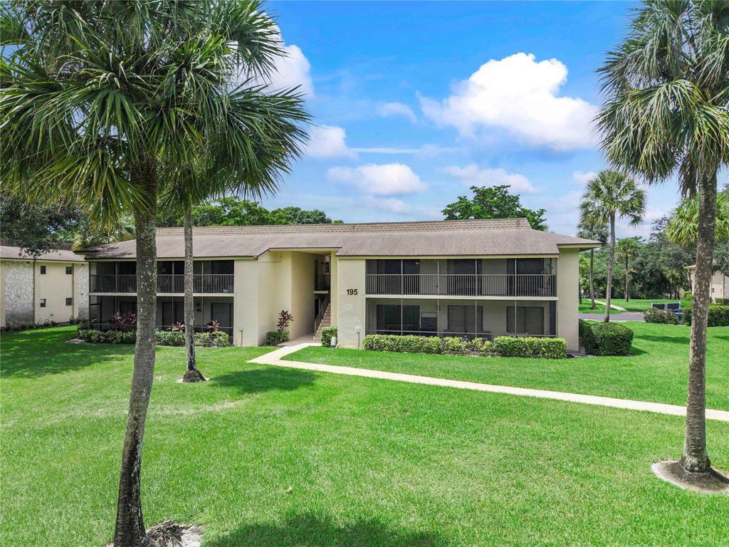 195 DEER CREEK #807, Deerfield Beach FL 33442