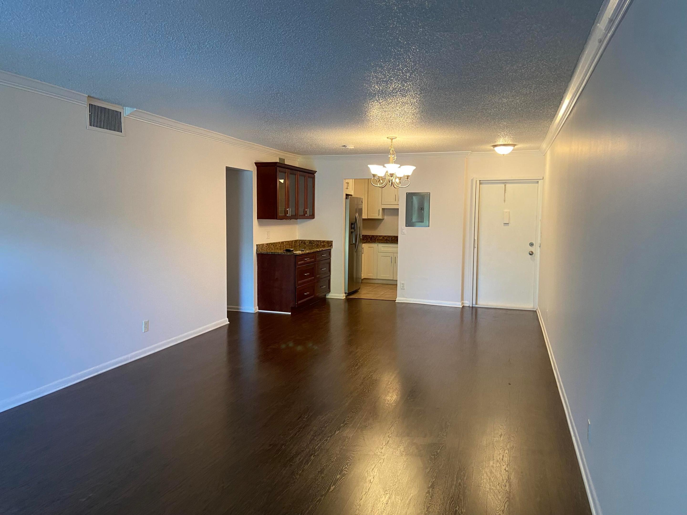 300 Waterway #105, Lantana FL 33462