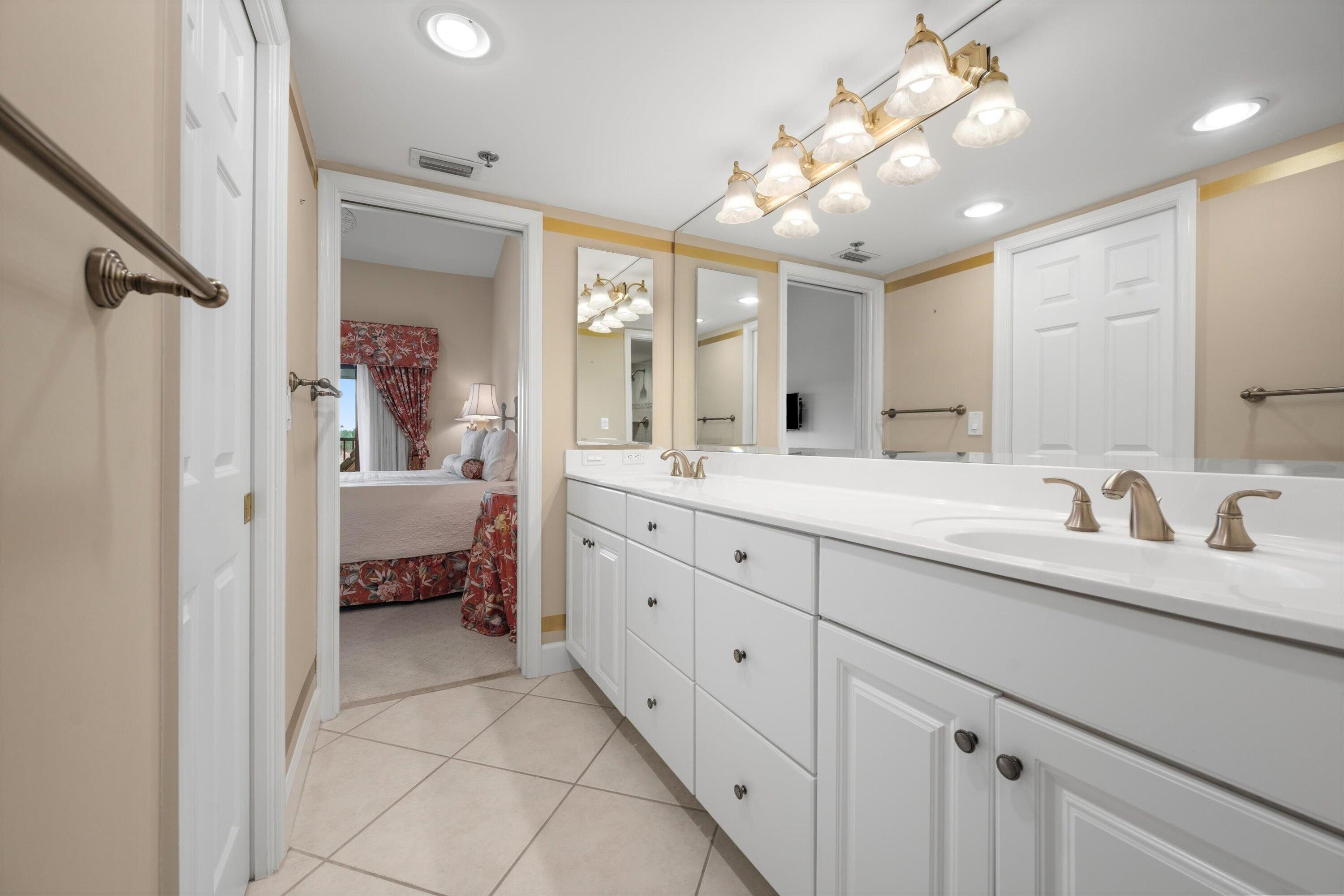 16910 BAY #E501, Jupiter FL 33477