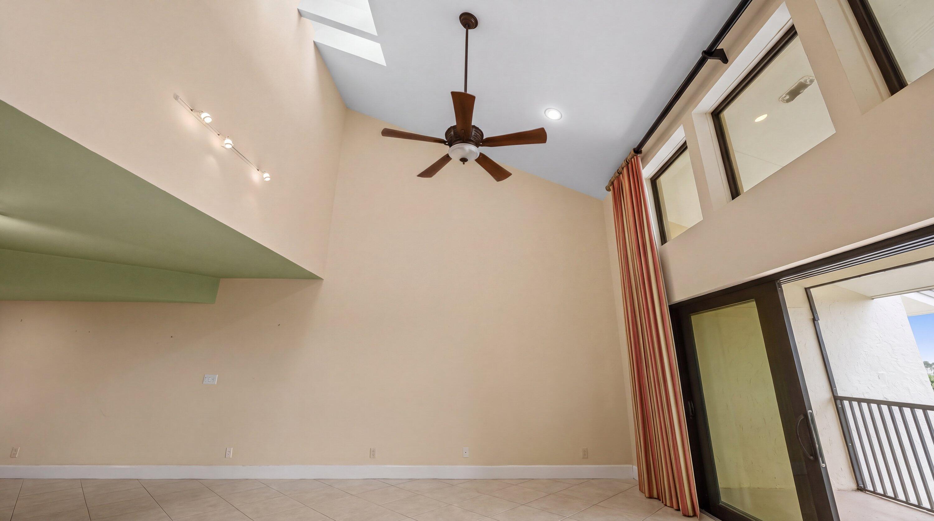 16910 BAY #E501, Jupiter FL 33477