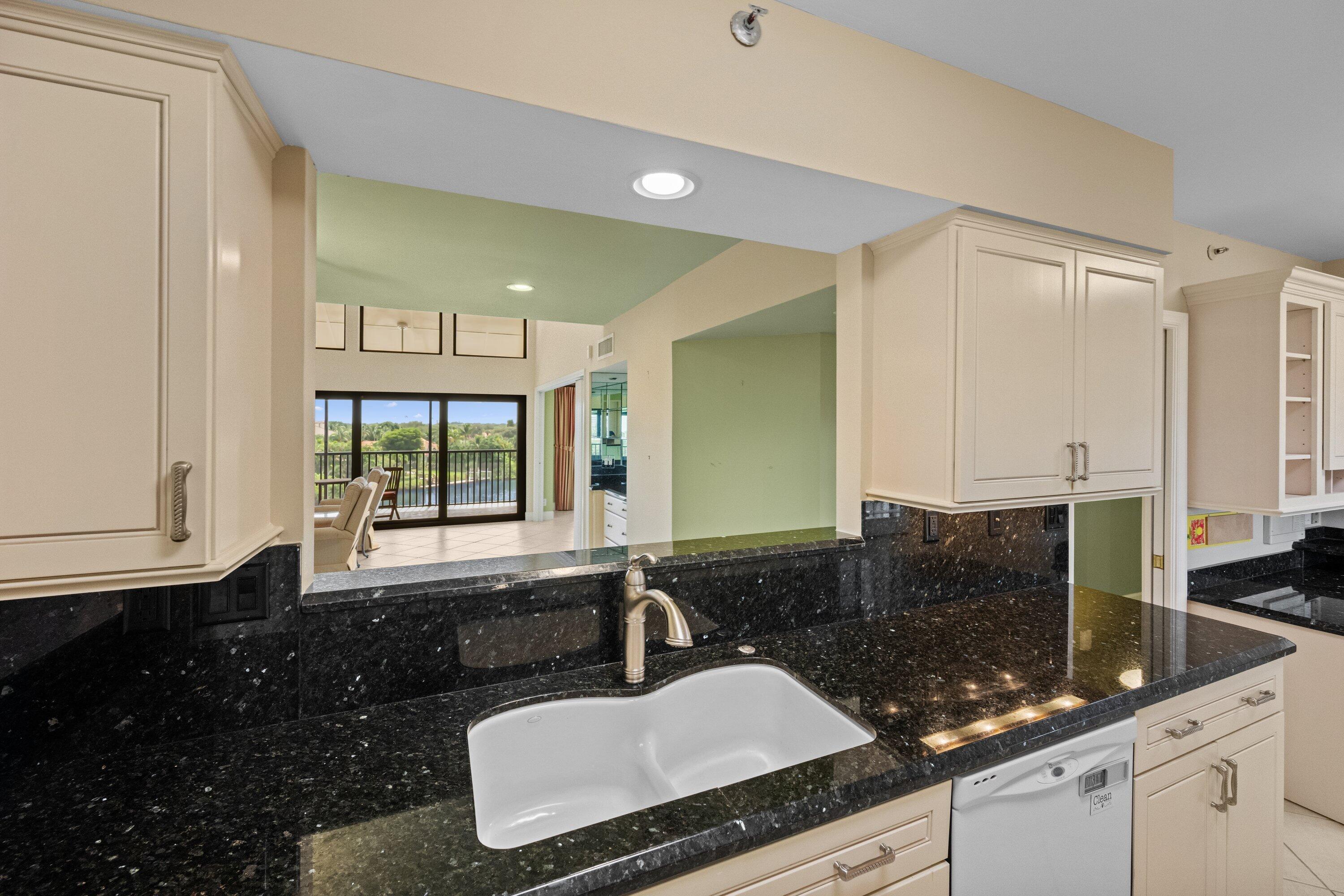16910 BAY #E501, Jupiter FL 33477