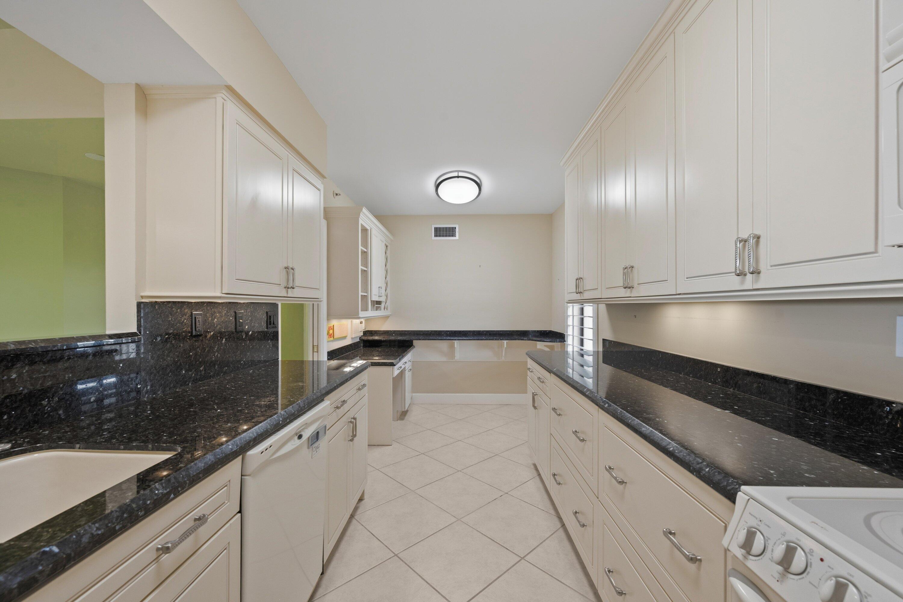 16910 BAY #E501, Jupiter FL 33477