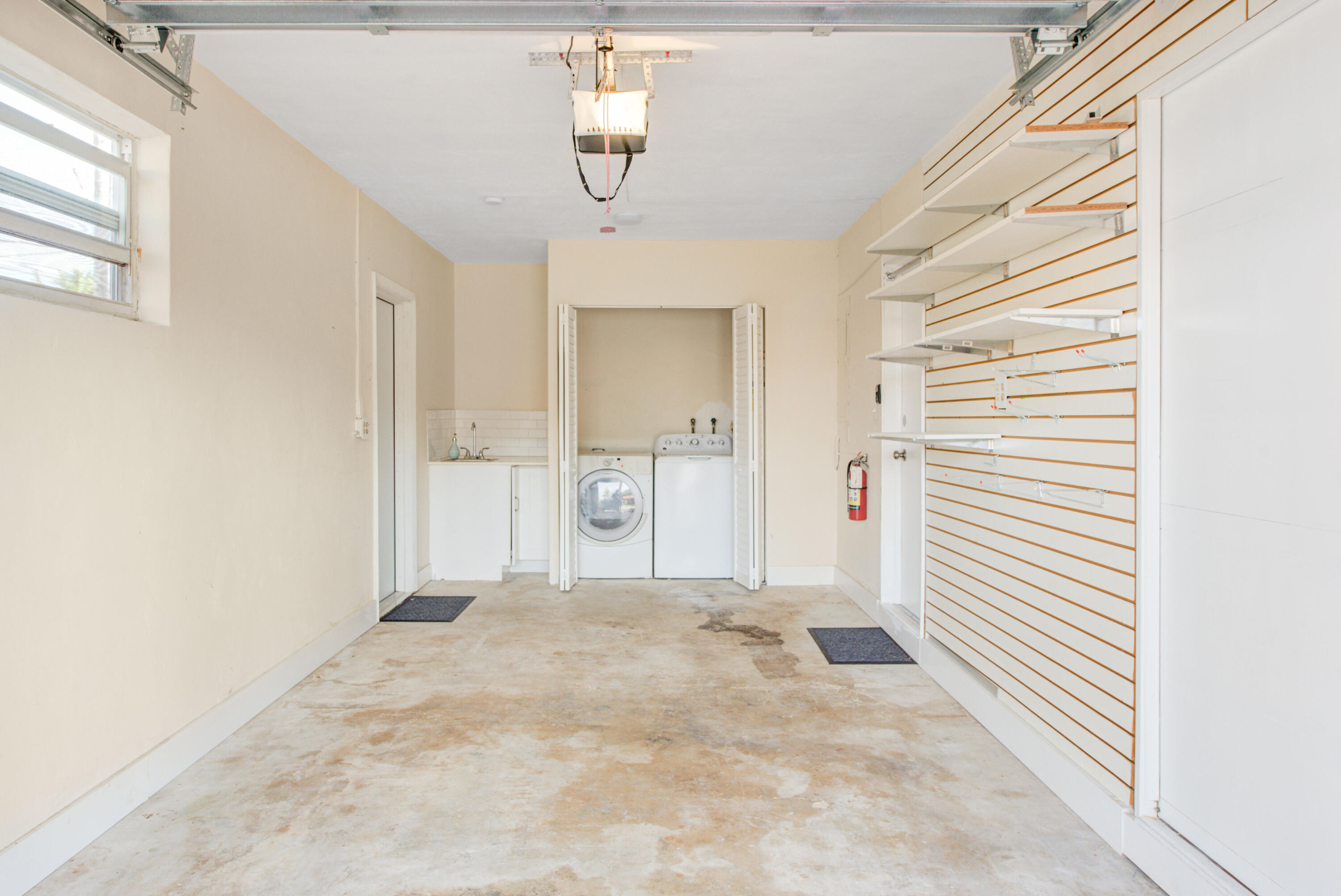1100 NE 4TH, Hallandale Beach FL 33009