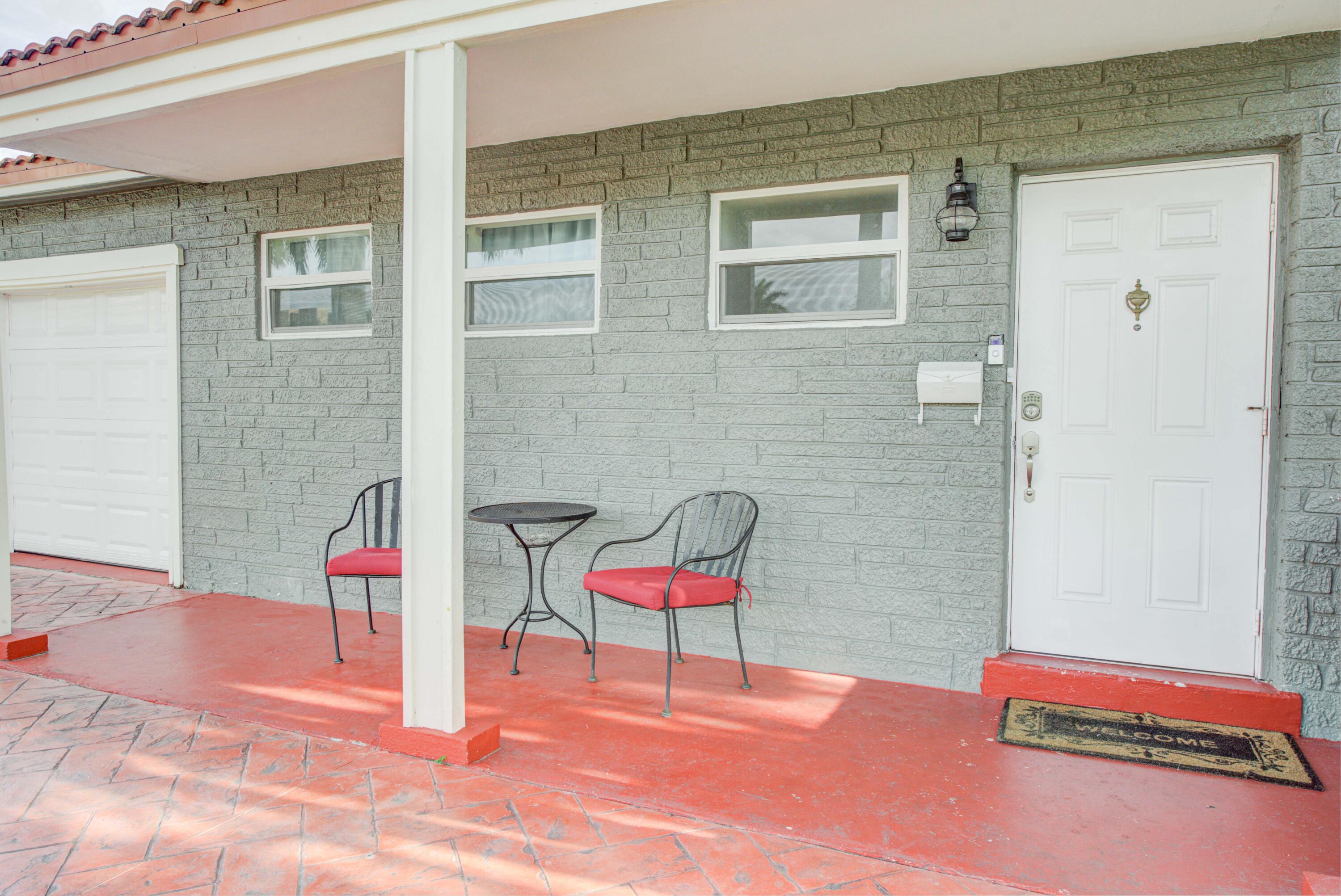 1100 NE 4TH, Hallandale Beach FL 33009